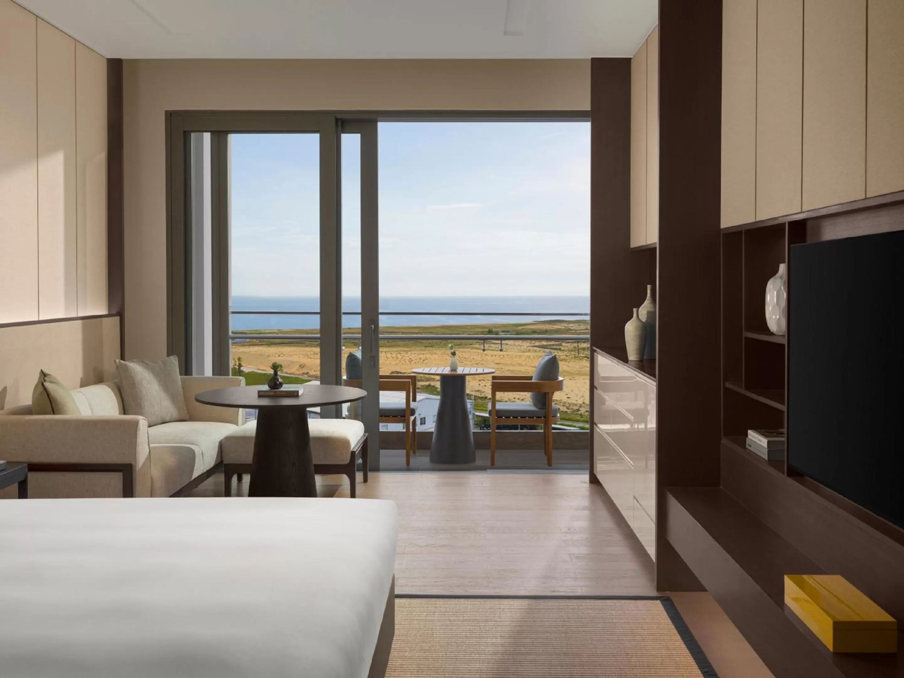 Bedroom, Bed in New World Hoiana Hotel