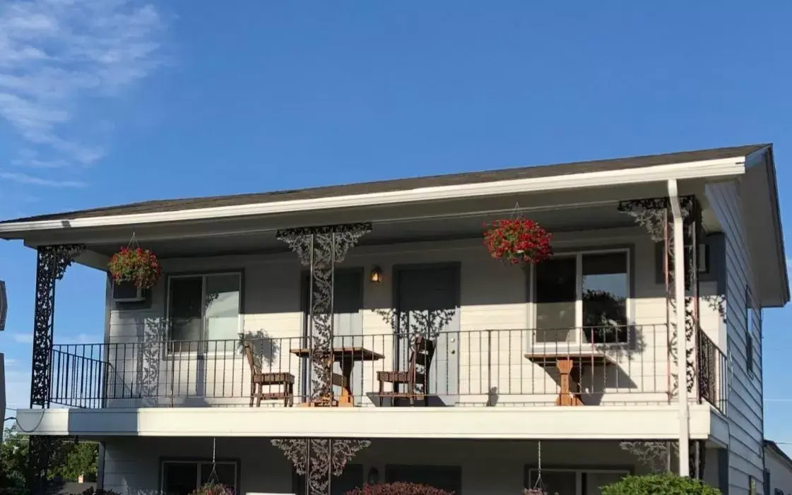 Balcony/Terrace, Property Building in Mansion House Motel