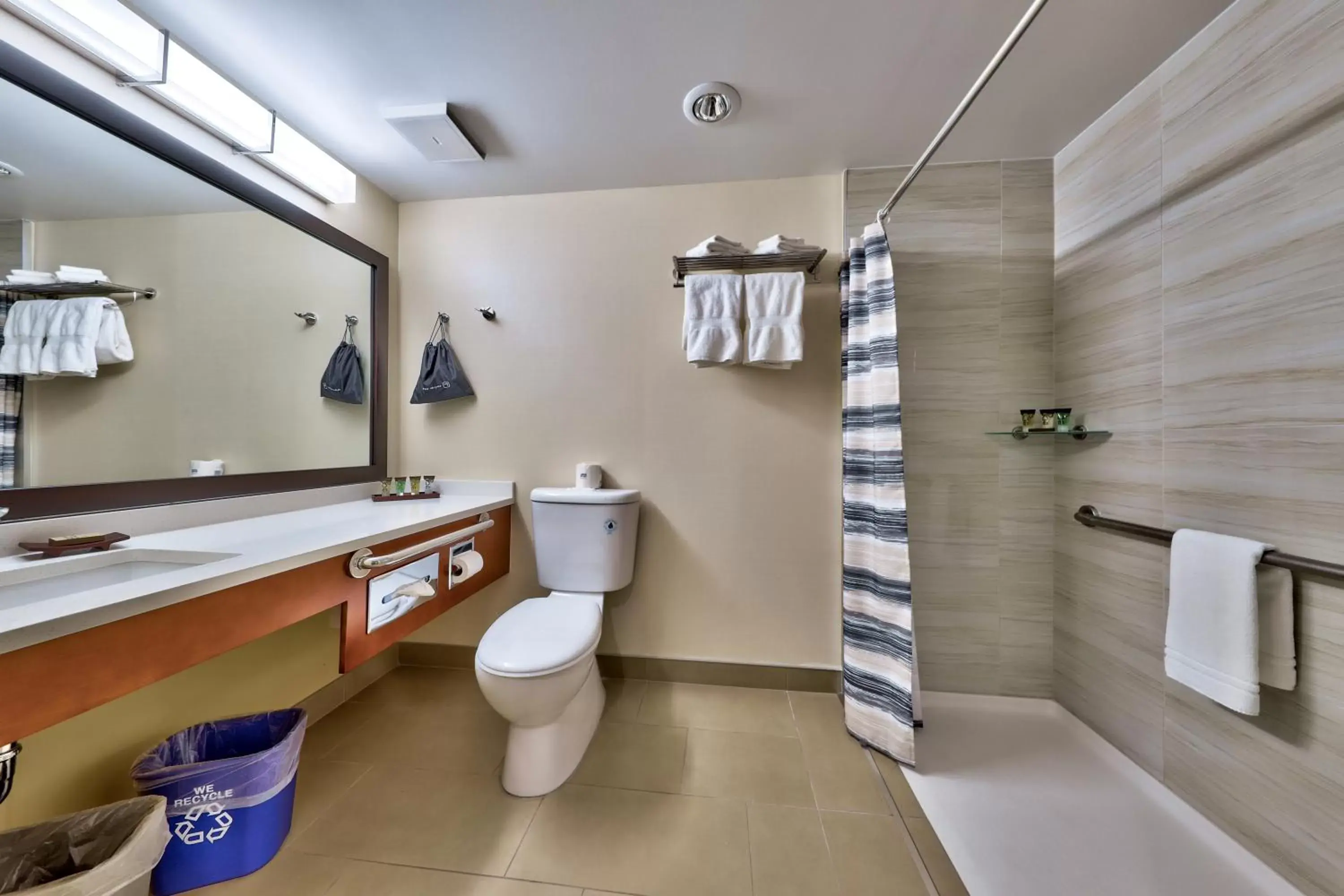 Bathroom, Billiards in Sun Peaks Lodge