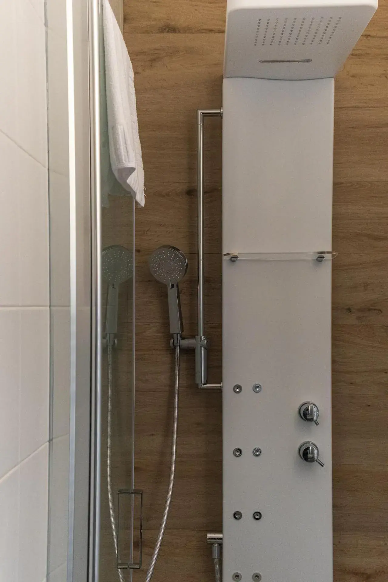 Shower, Bathroom in Hotel Ristorante Ramandolo