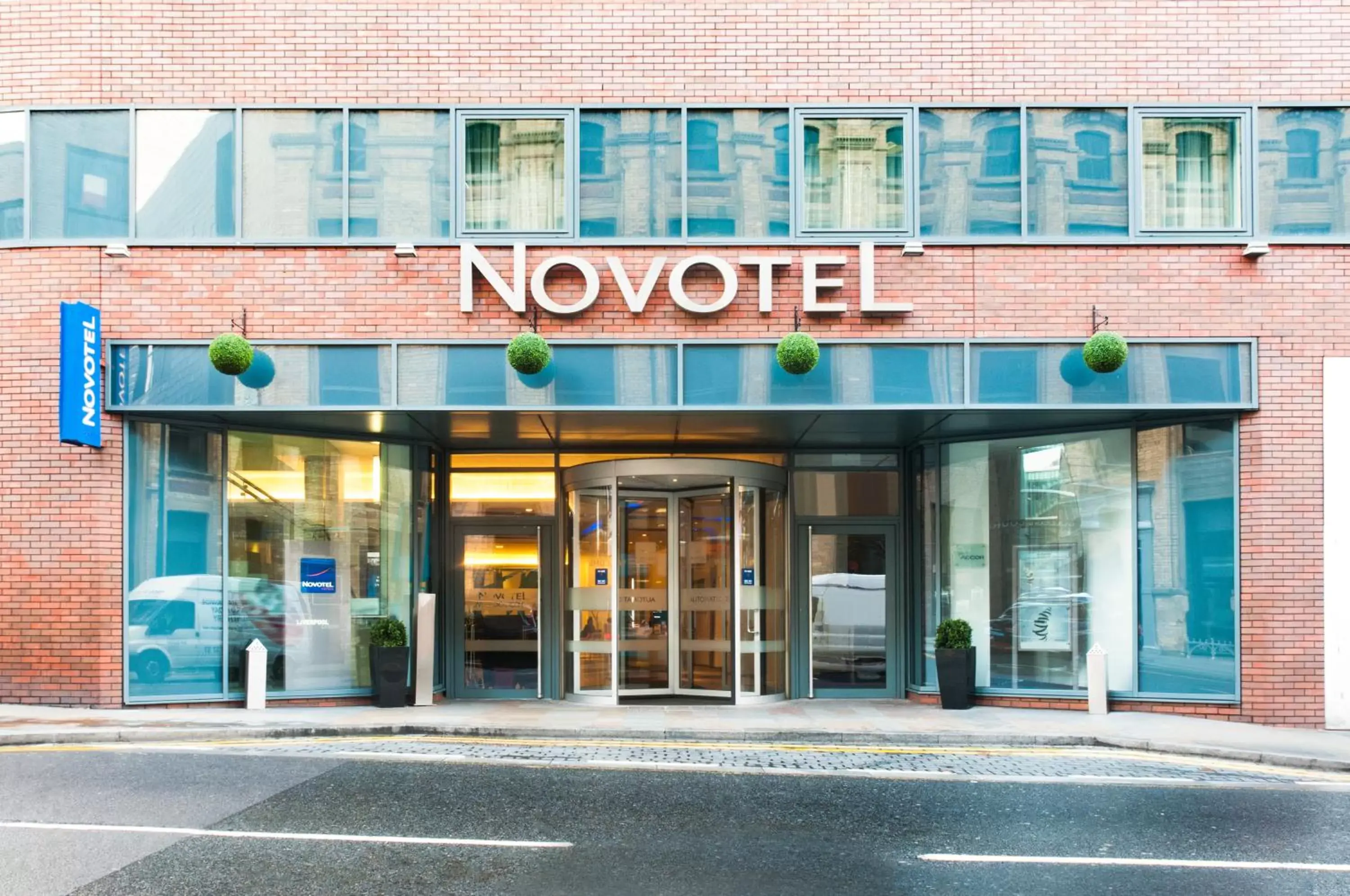 Facade/entrance in Novotel Liverpool Centre