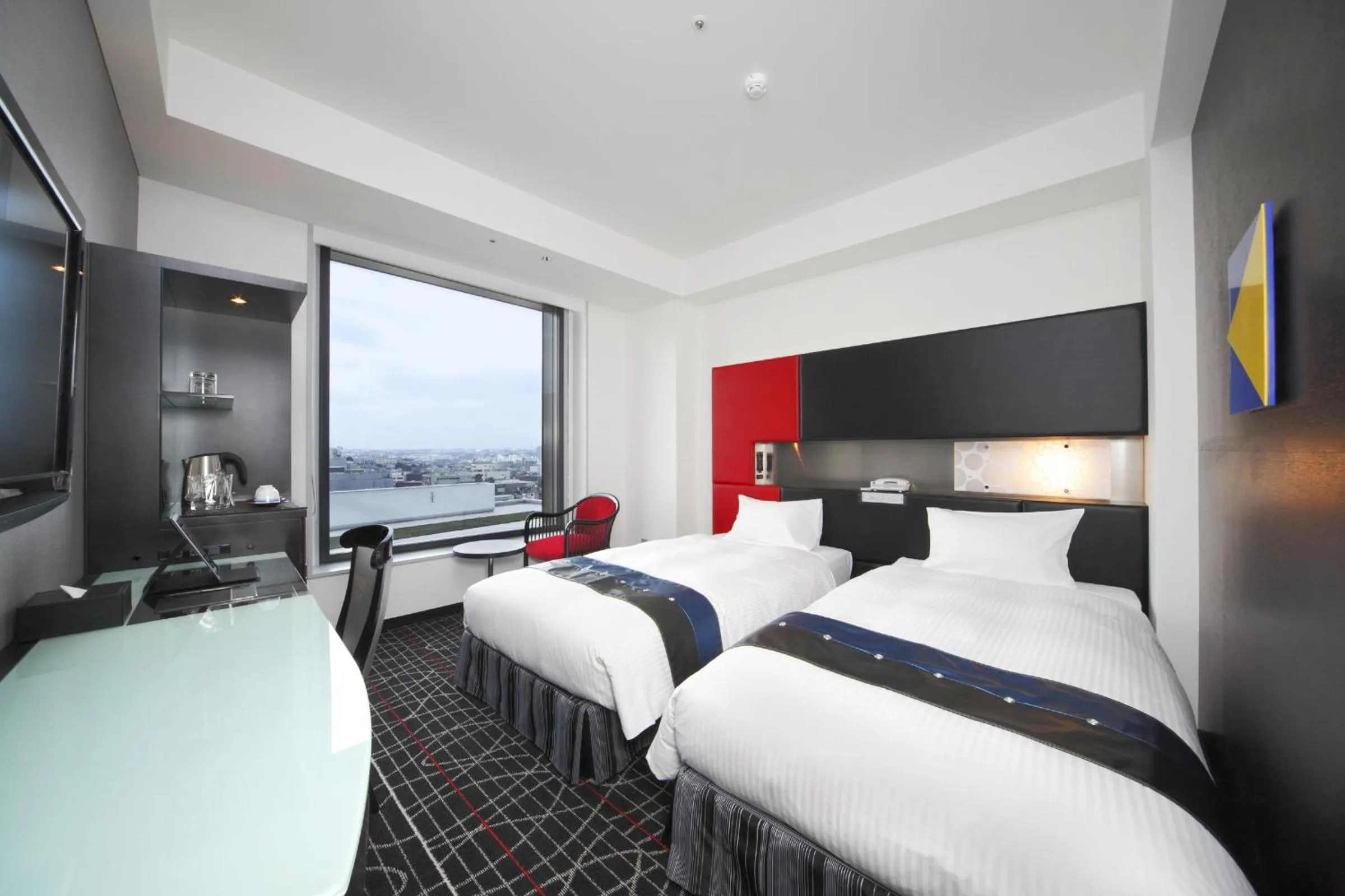 Standard Twin Room - Non-Smoking in New Otani Inn Yokohama Premium