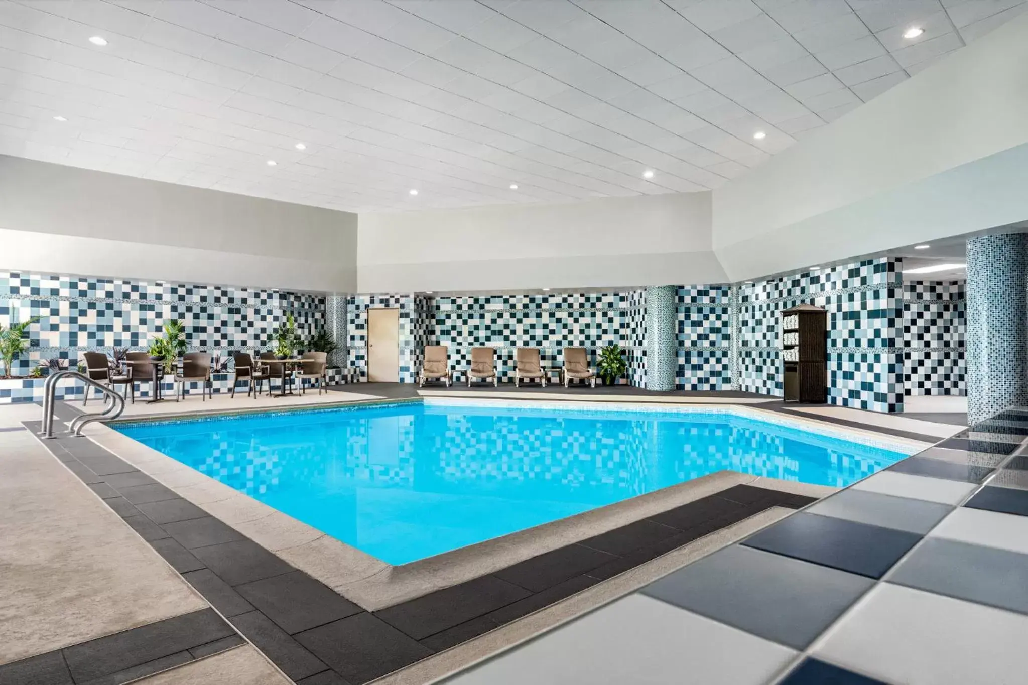 Swimming Pool in Holiday Inn Louisville East - Hurstbourne, an IHG Hotel