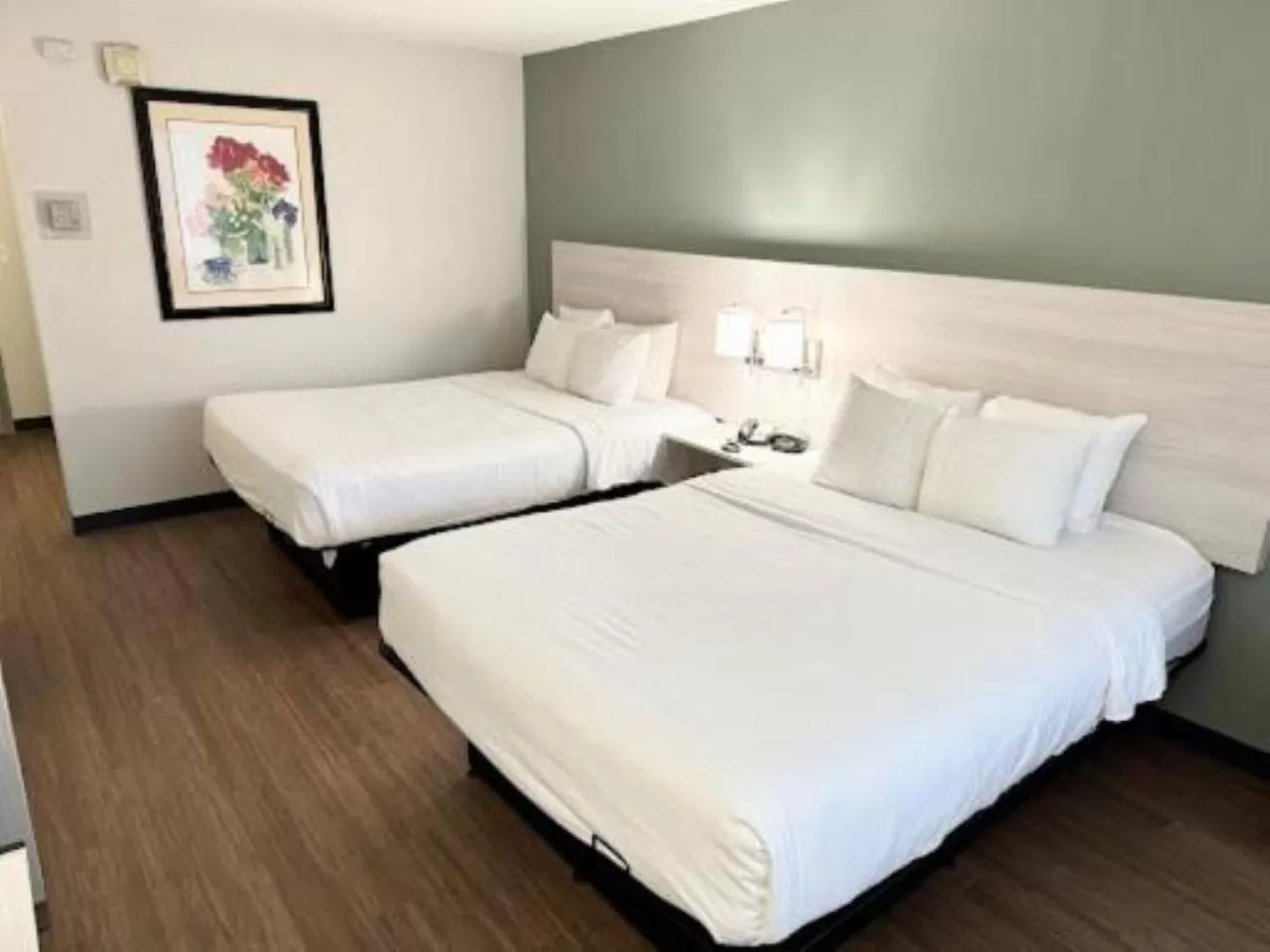 Photo of the whole room, Bed in Quality Inn & Suites East Syracuse - Carrier Circle