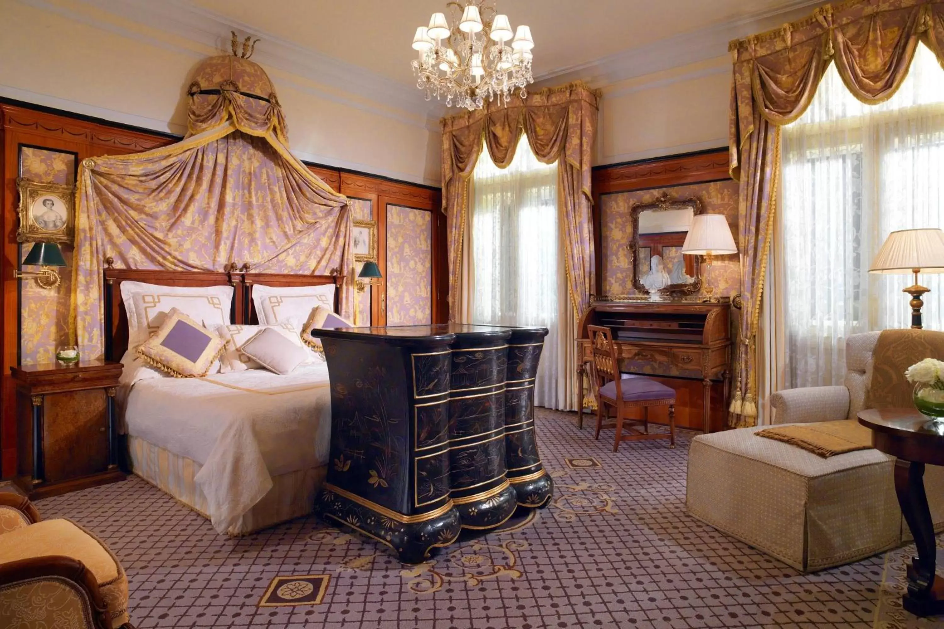 Bedroom, Seating Area in Hotel Bristol, a Luxury Collection Hotel, Vienna