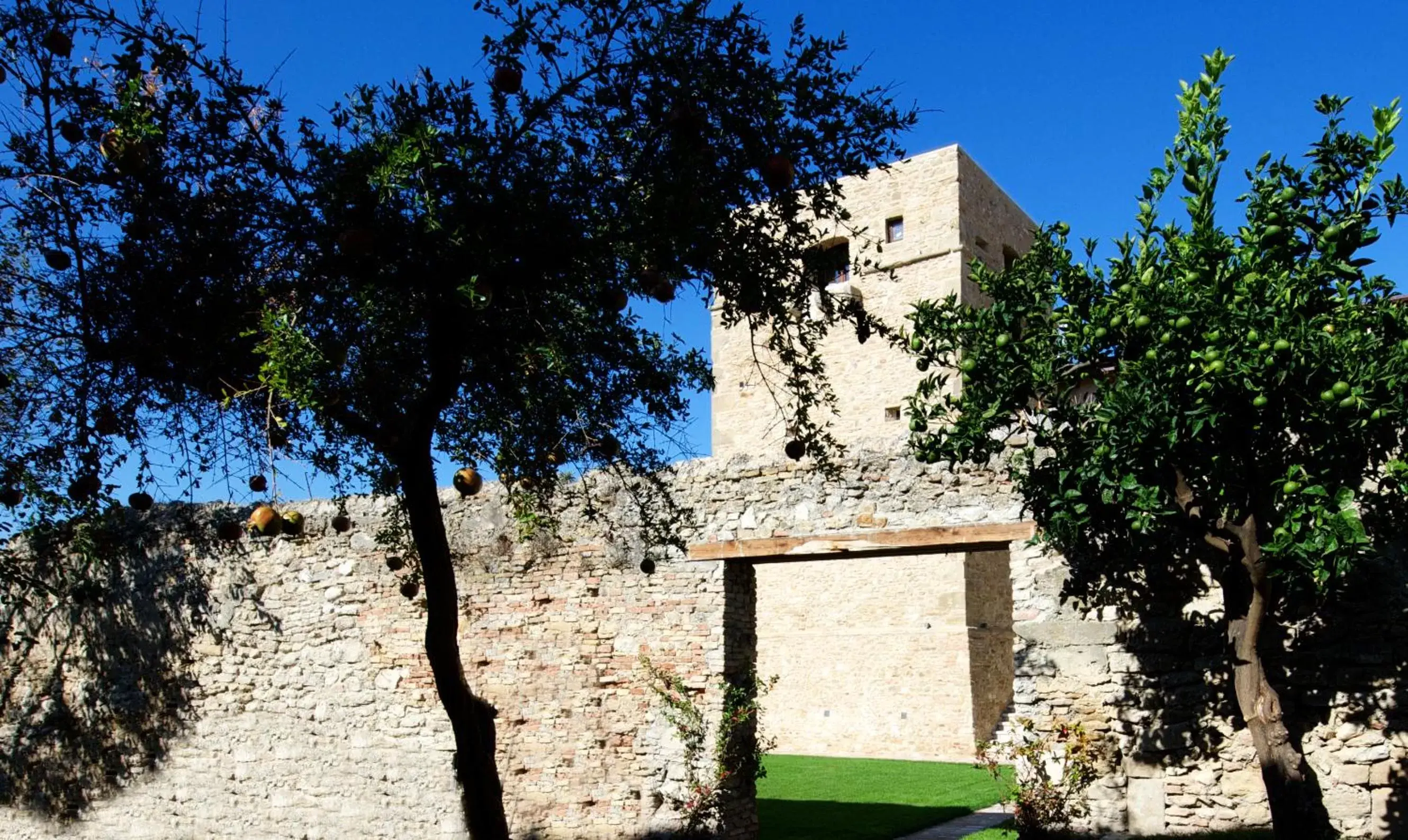 Garden, Property Building in Torre della Loggia - Dimora Storica - Ortona