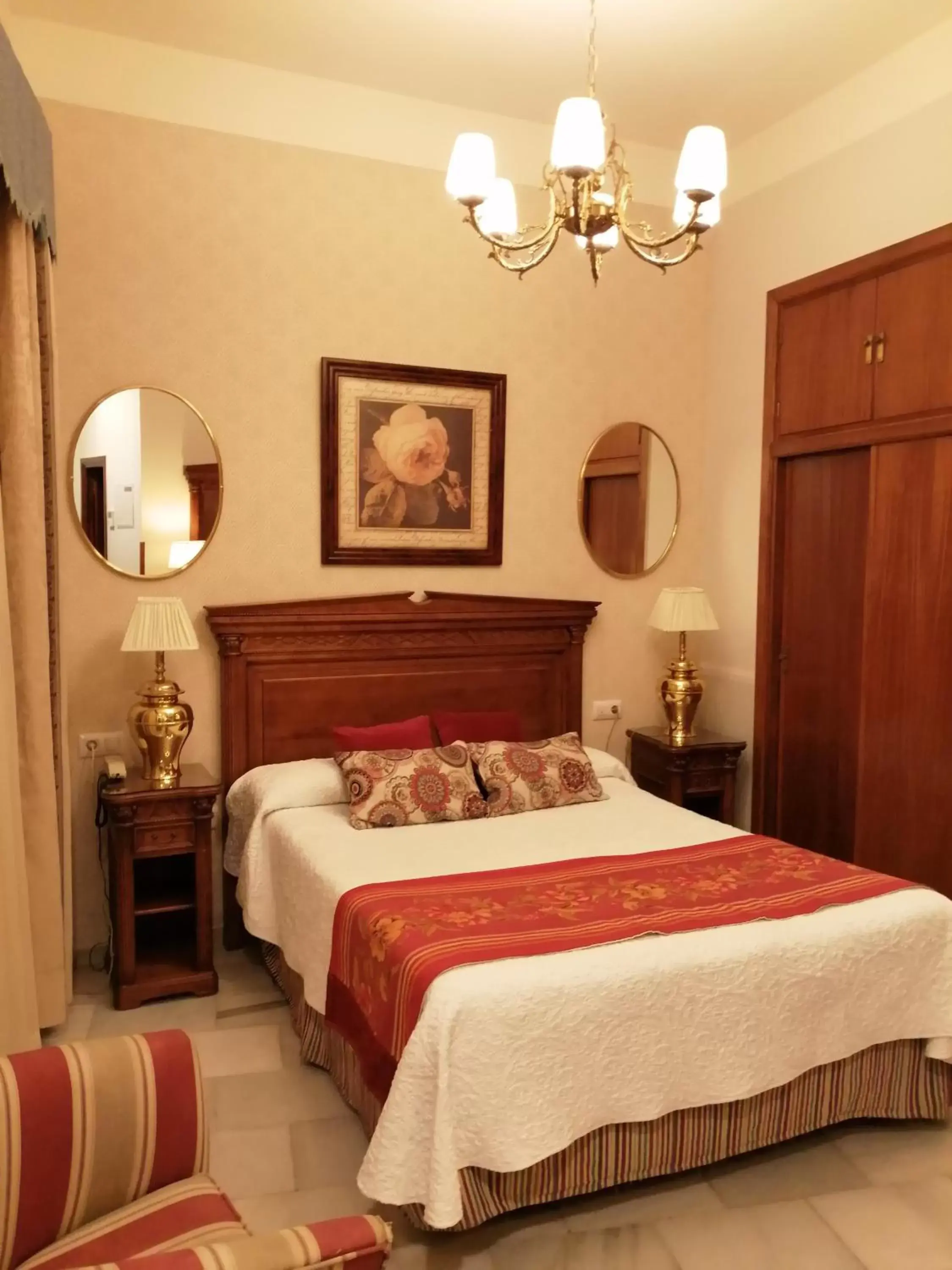 Photo of the whole room, Bed in Hotel Europa Boutique Sevilla