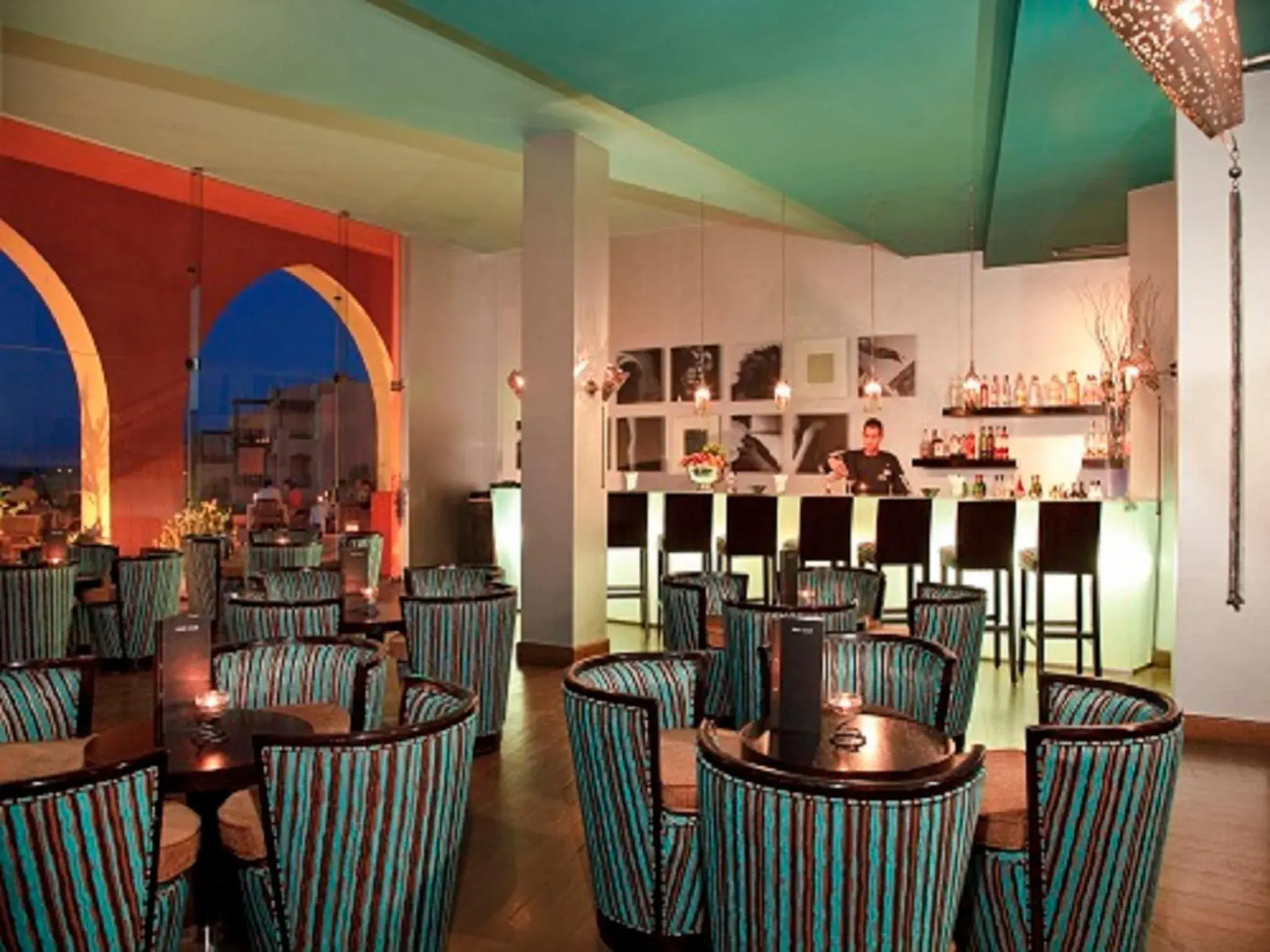 Restaurant/places to eat, Lounge/Bar in Radisson Blu Resort El Quseir