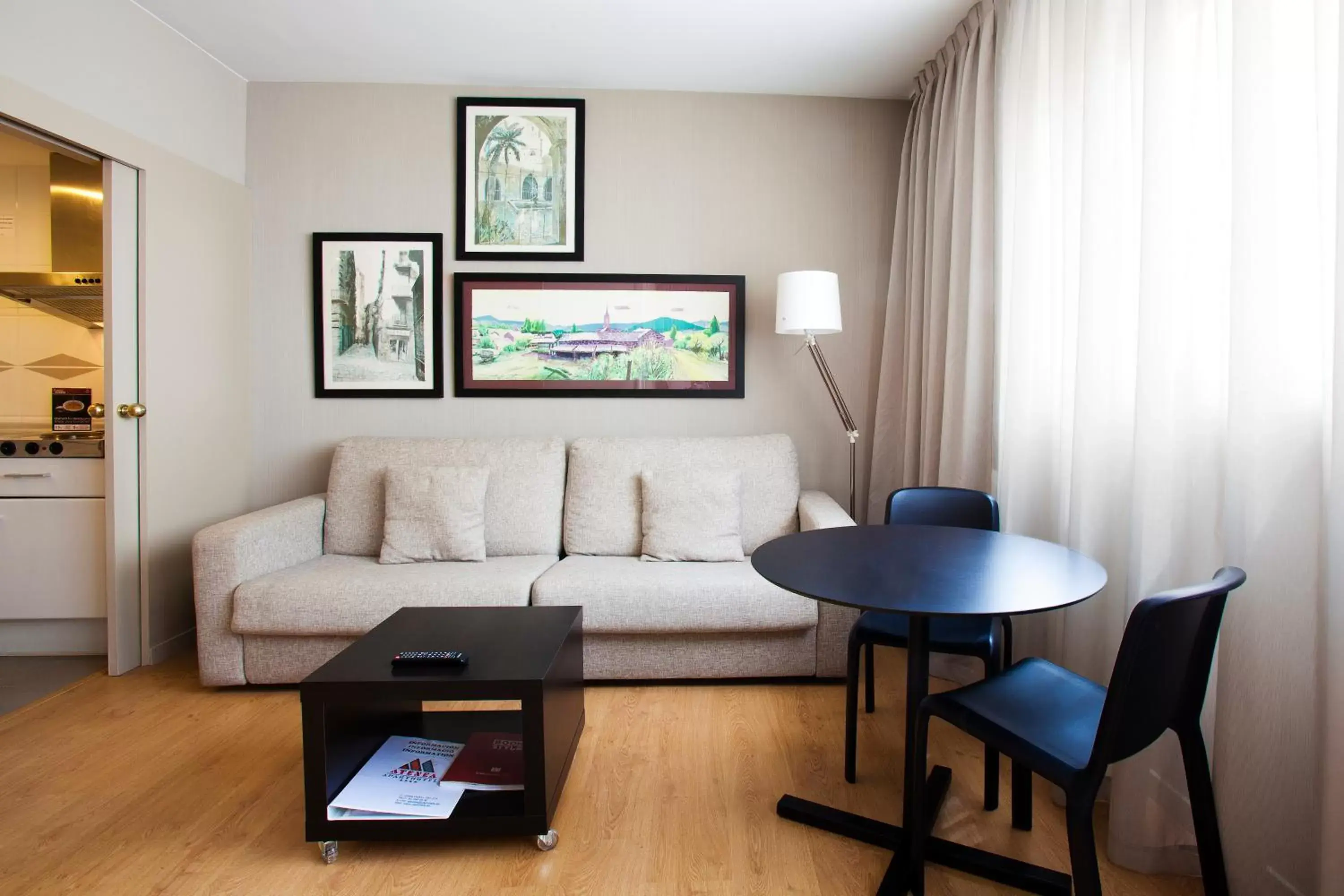 Living room, Seating Area in Aparthotel Atenea Barcelona