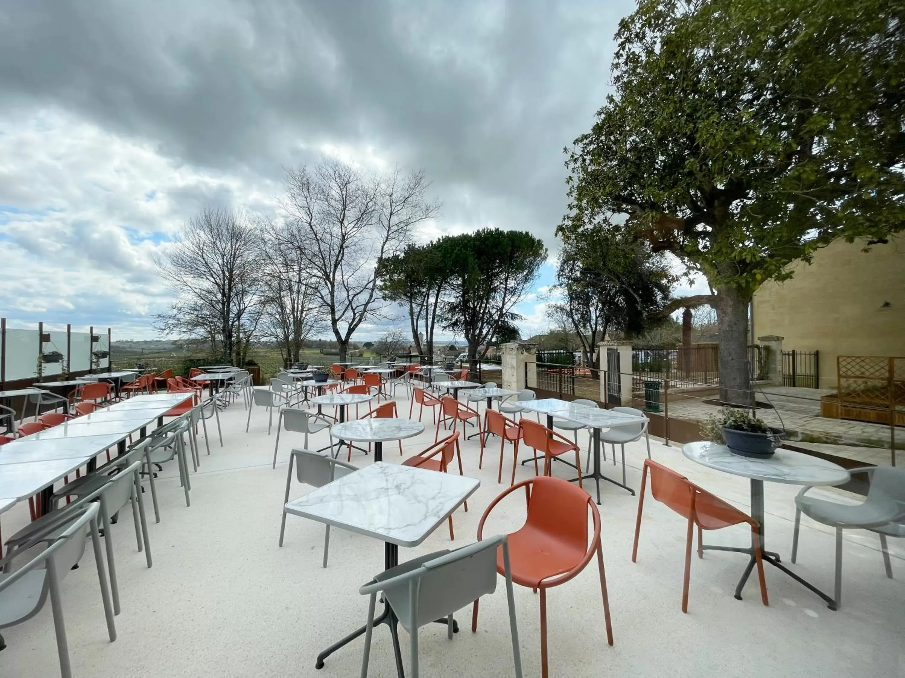Restaurant/Places to Eat in AUX DUCS DE SIENNE