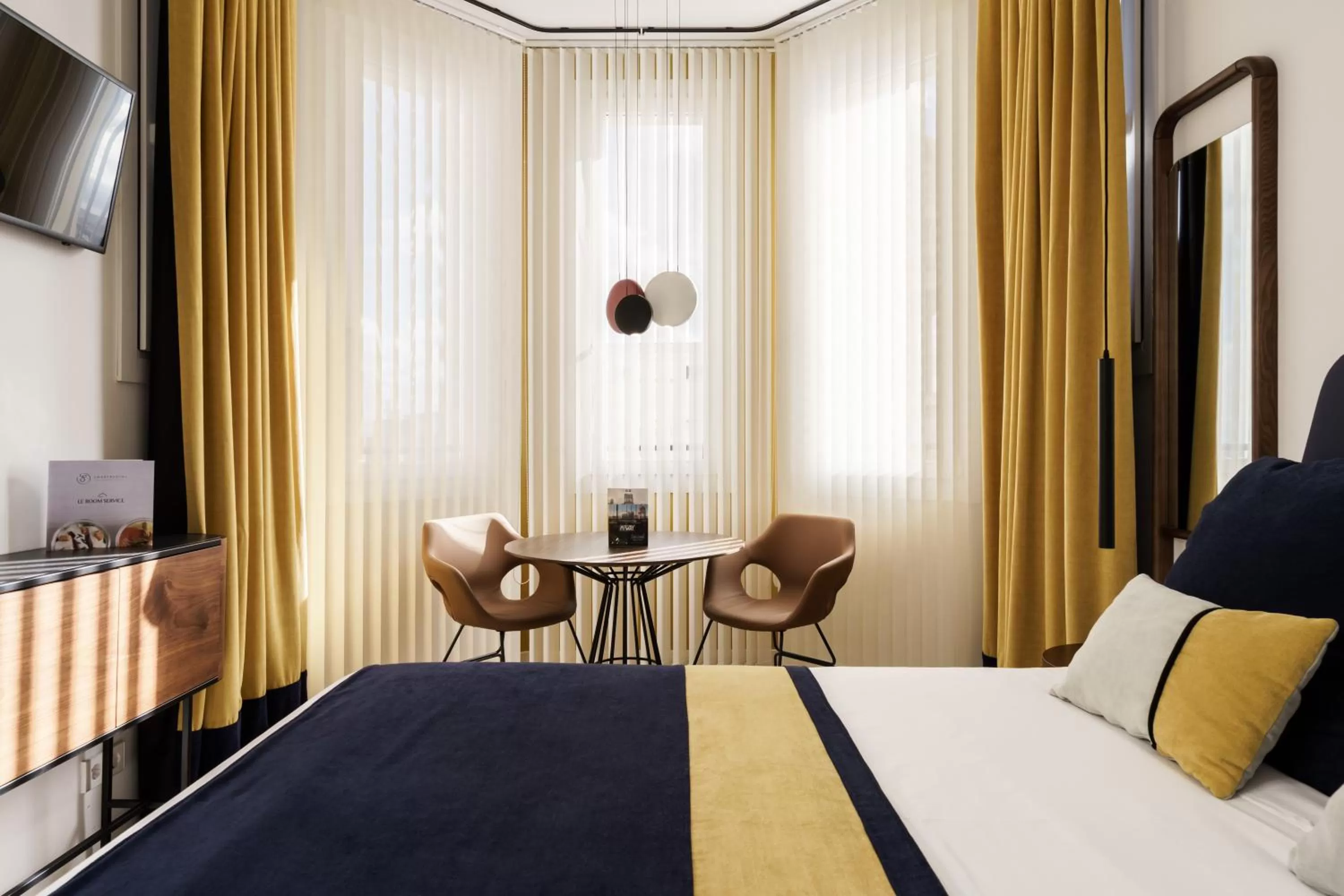 Bedroom, Bed in Smartrental Collection Gran Vía Centric