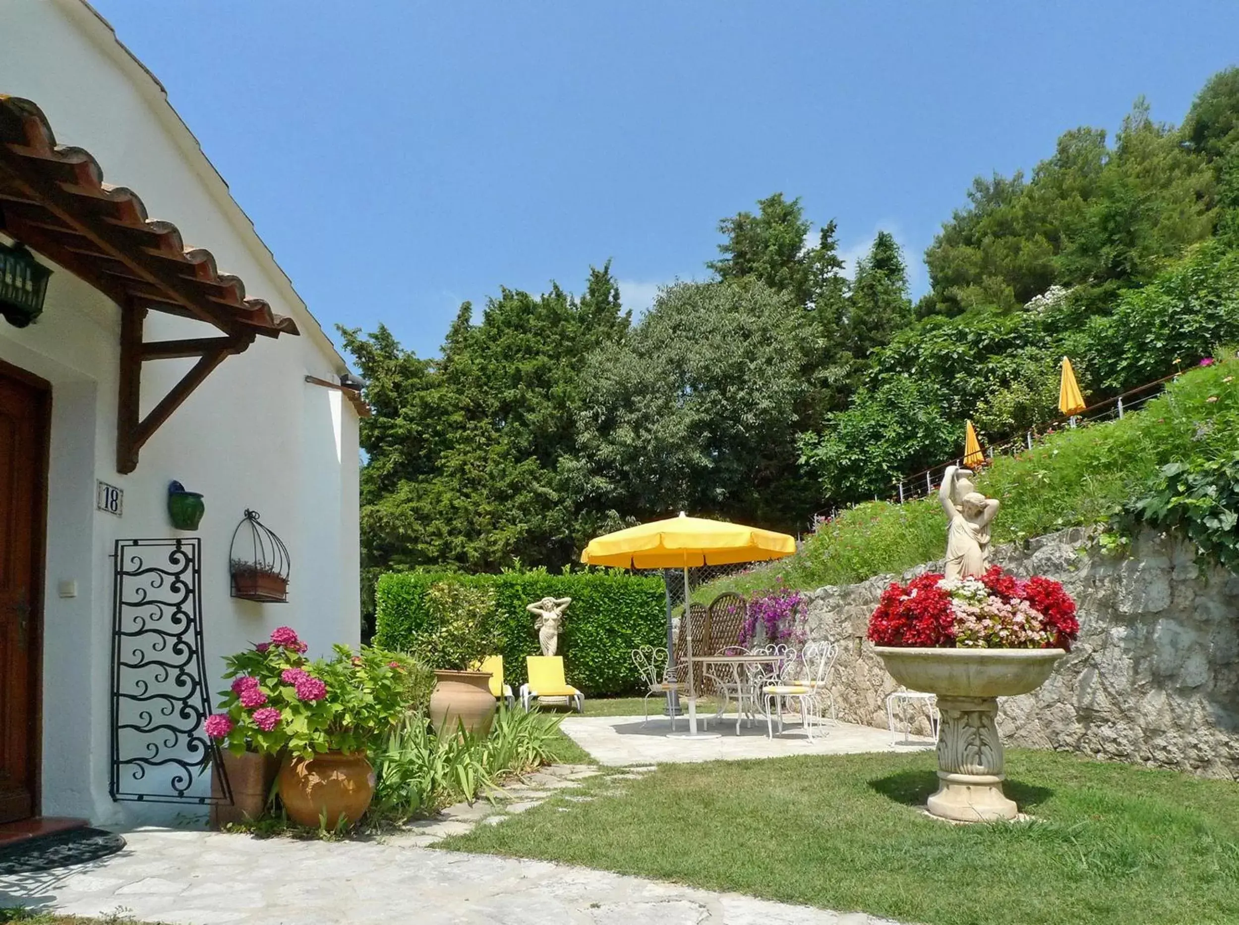 Garden in Le Hameau