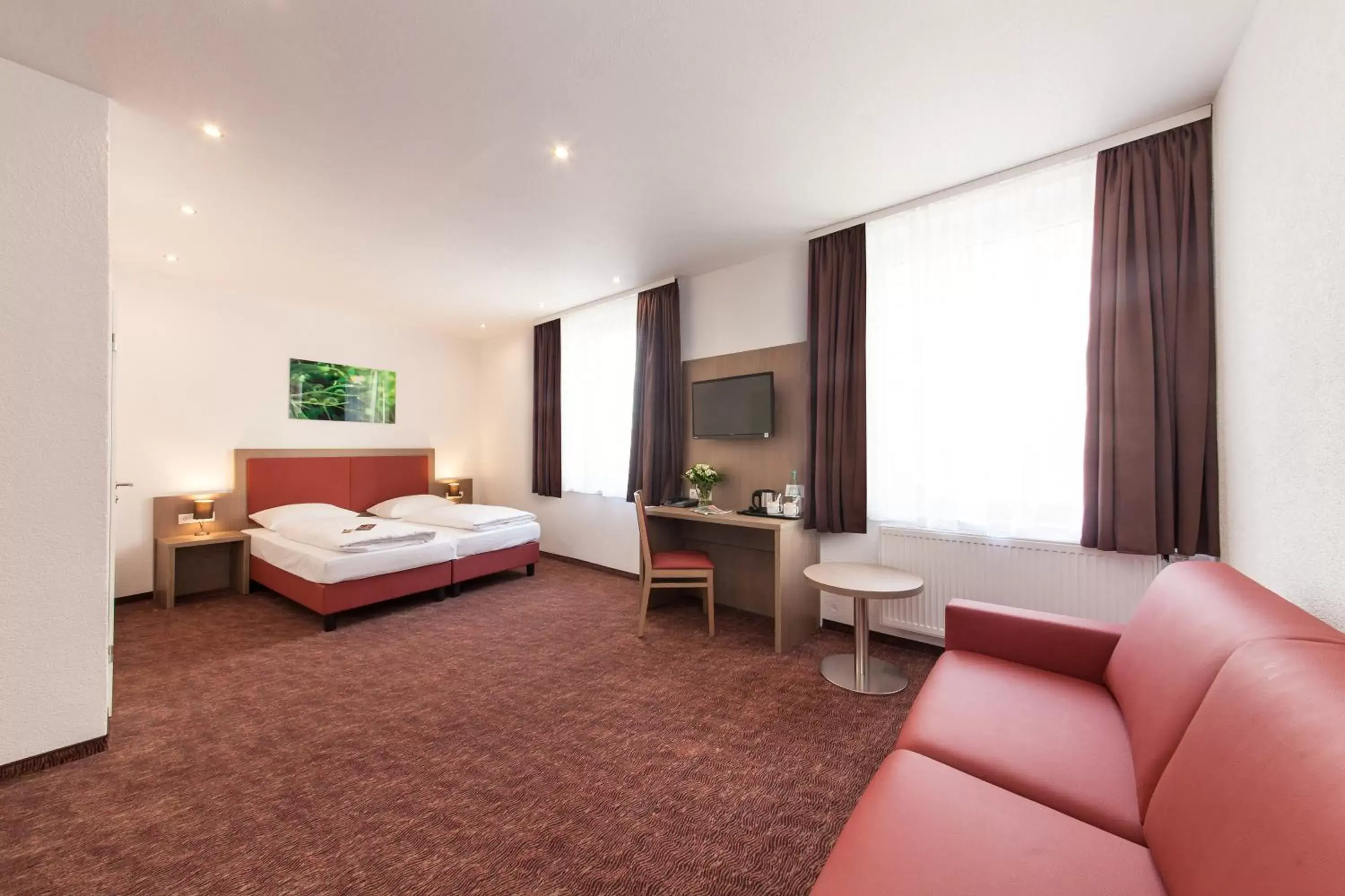 Photo of the whole room in Hotel Excelsior Dortmund Hauptbahnhof