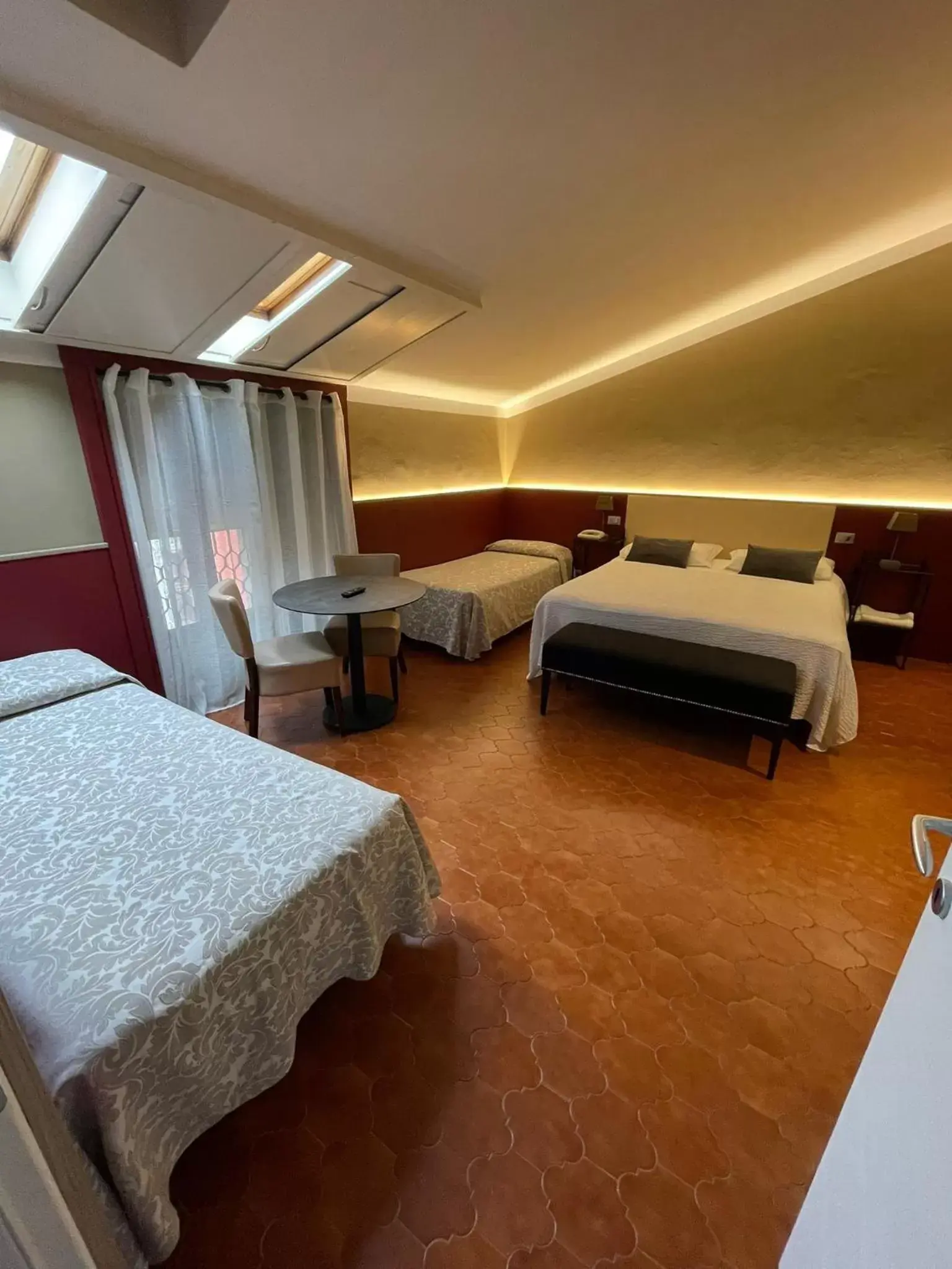 Bed in Hotel Italia