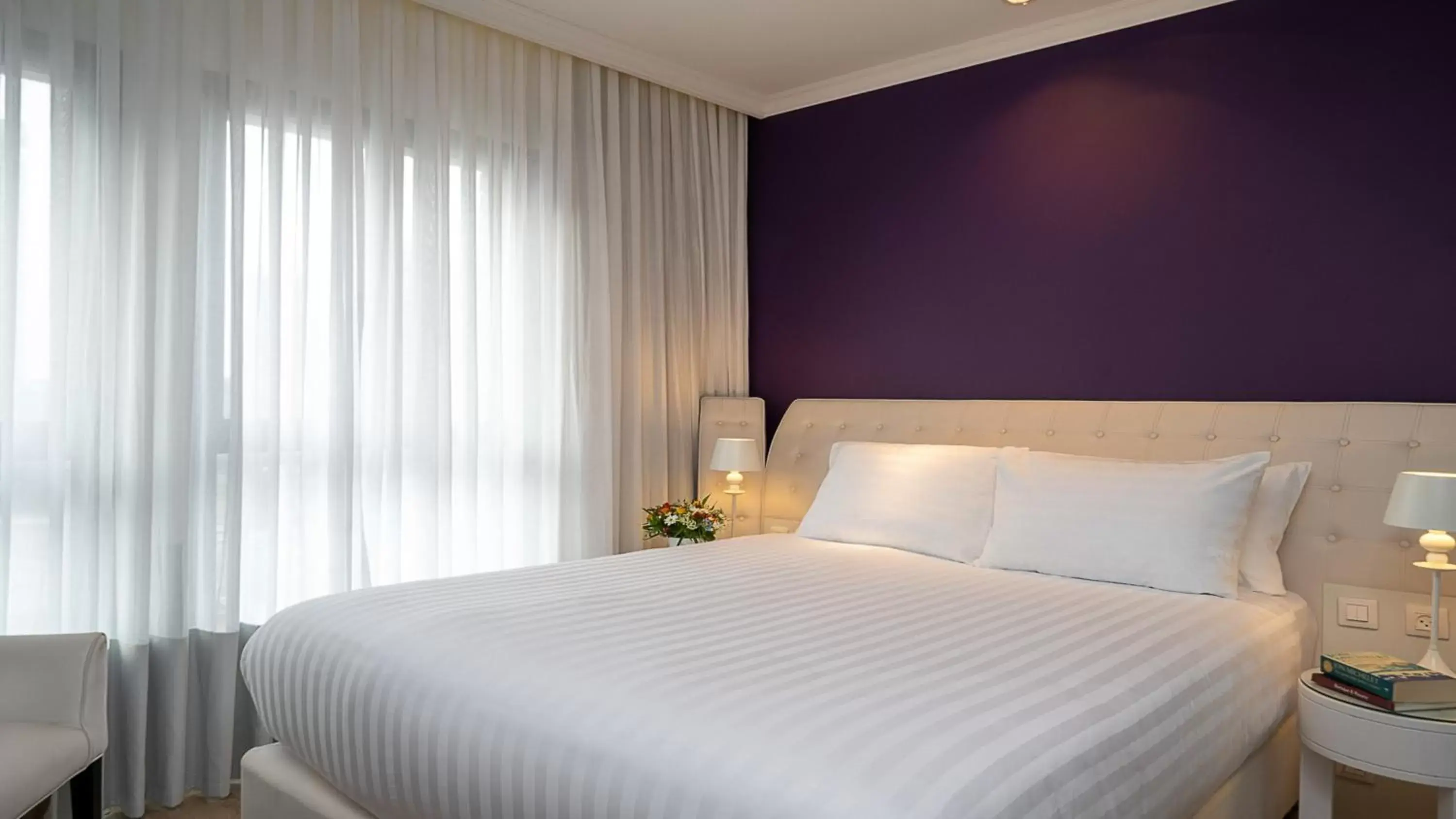 Photo of the whole room, Bed in Hotel Indigo Tel Aviv - Diamond District, an IHG Hotel