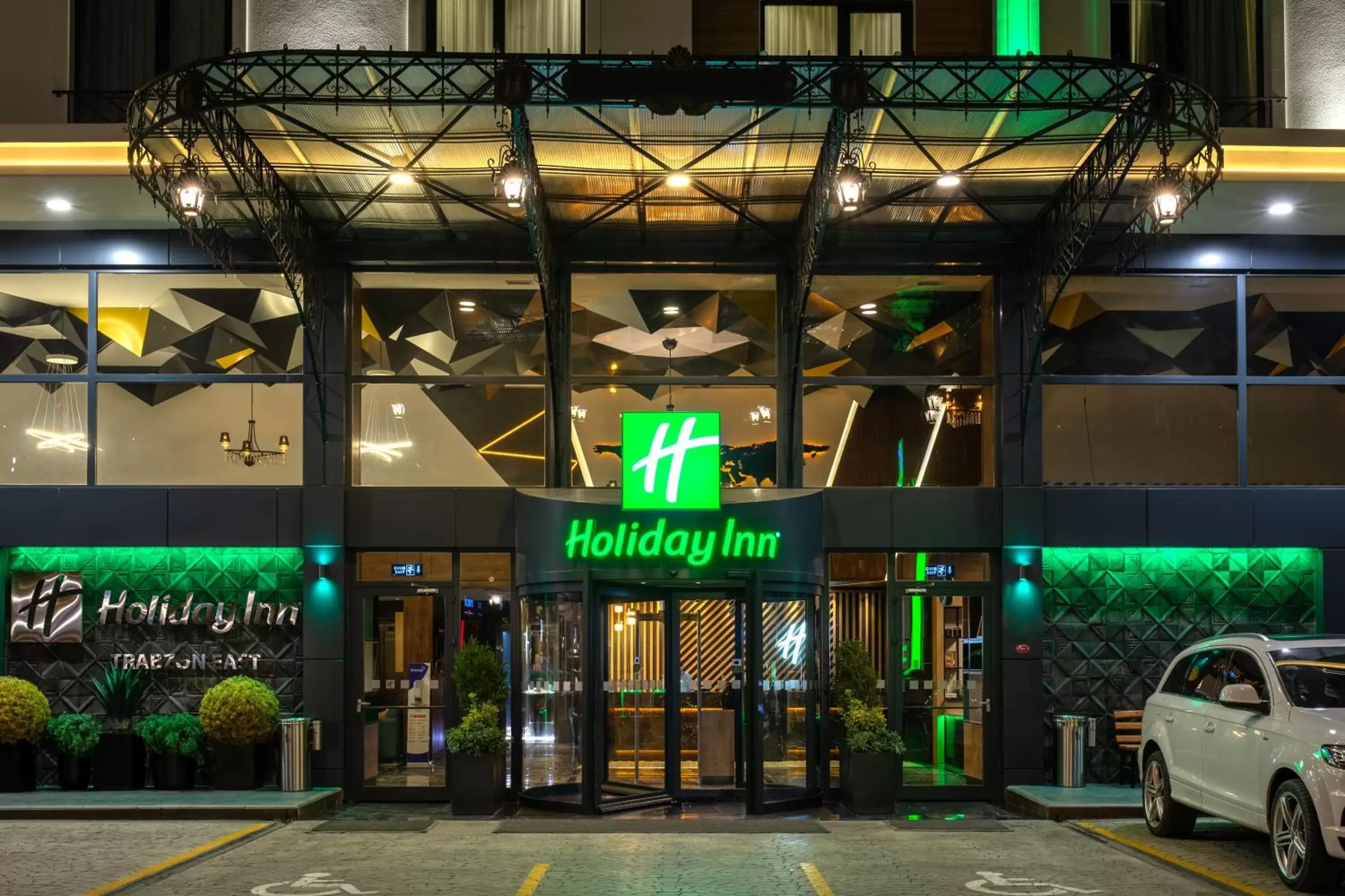 Facade/entrance, Property Building in Holiday Inn - Trabzon-East, an IHG Hotel