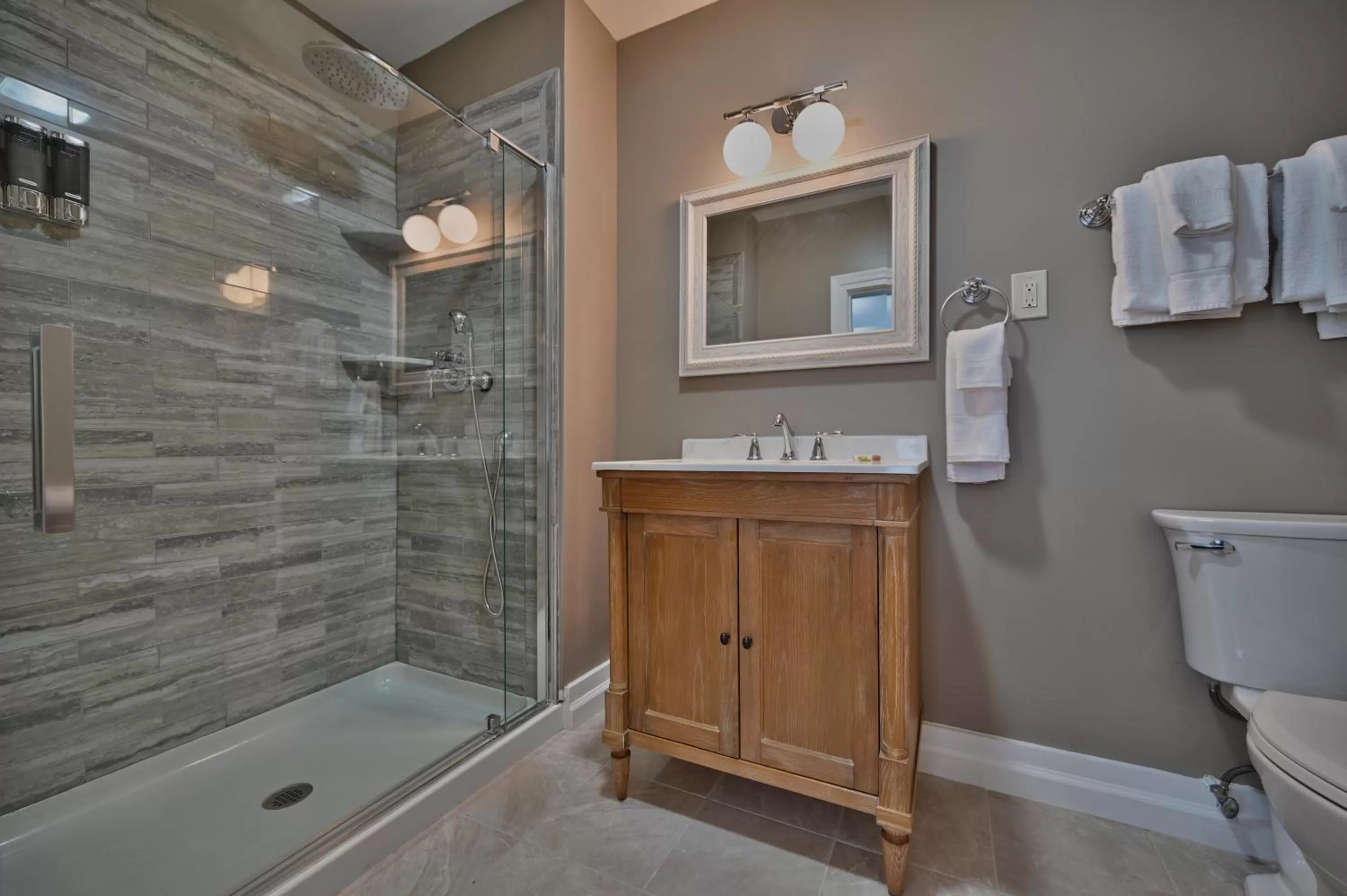 Shower in Tom Quick Inn