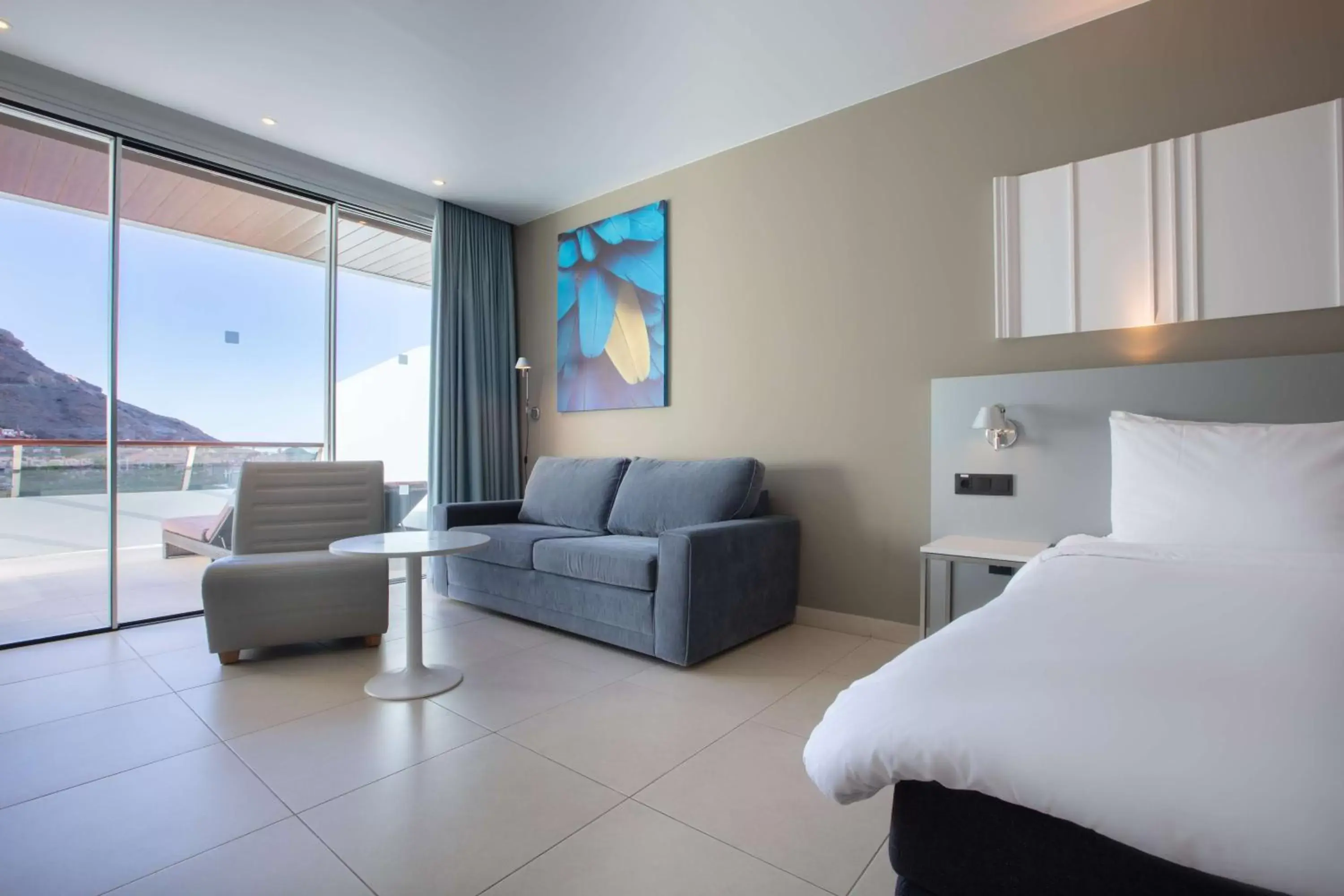 Bed, Seating Area in Radisson Blu Resort & Spa, Gran Canaria Mogan