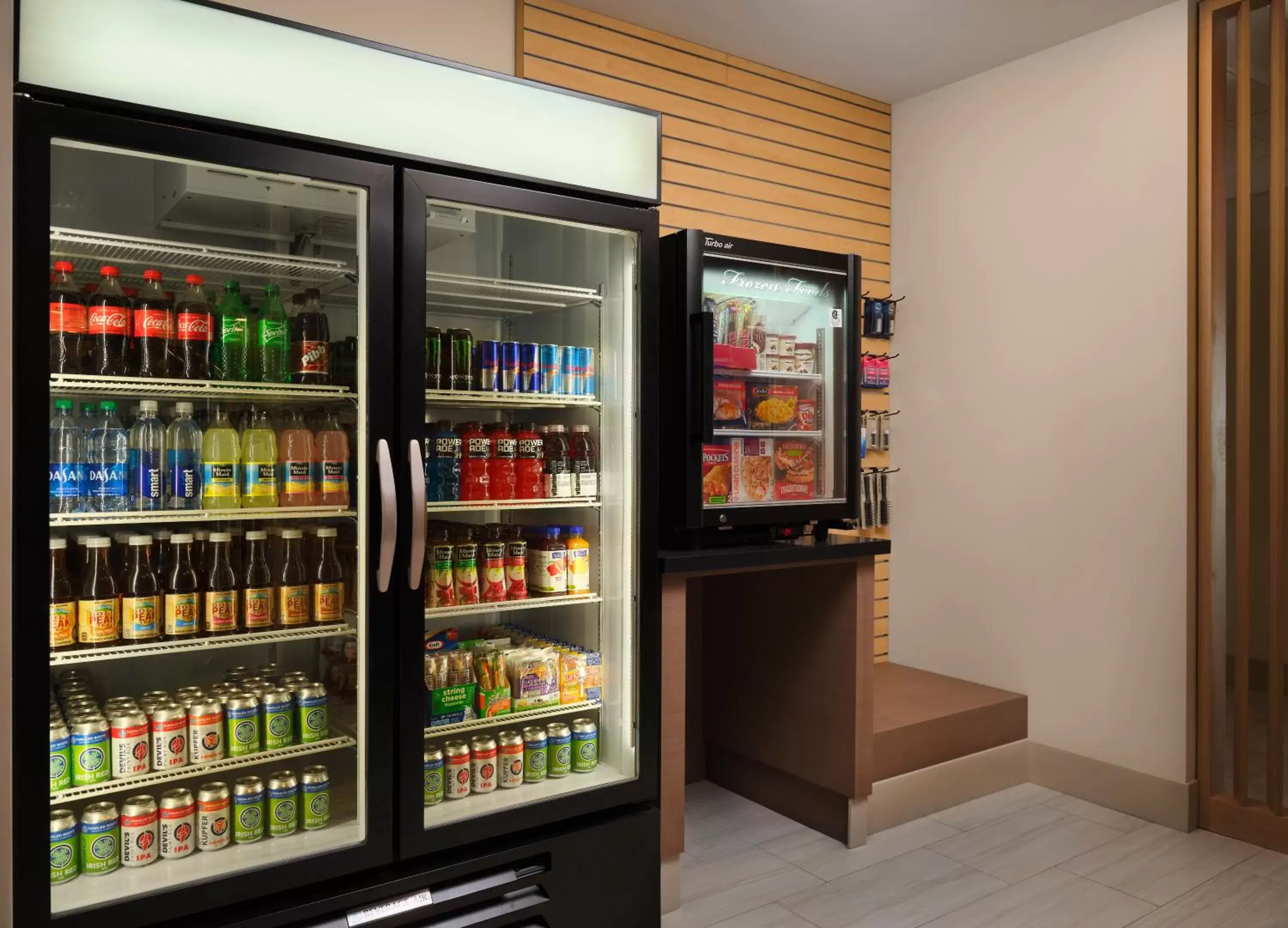 Supermarket/grocery shop, Supermarket/Shops in Holiday Inn Express & Suites - Lockport, an IHG Hotel