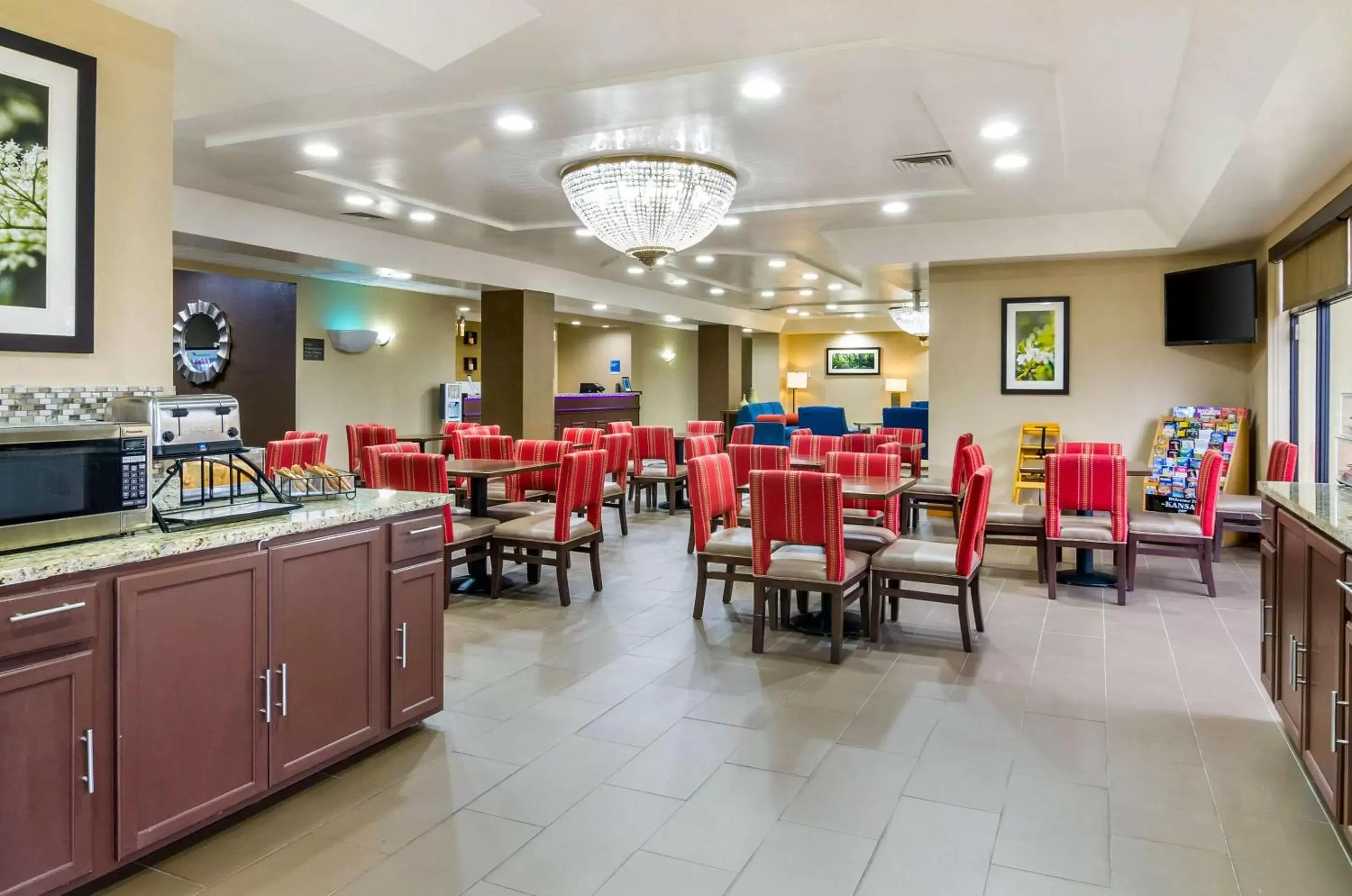 Restaurant/Places to Eat in Comfort Inn Ottawa