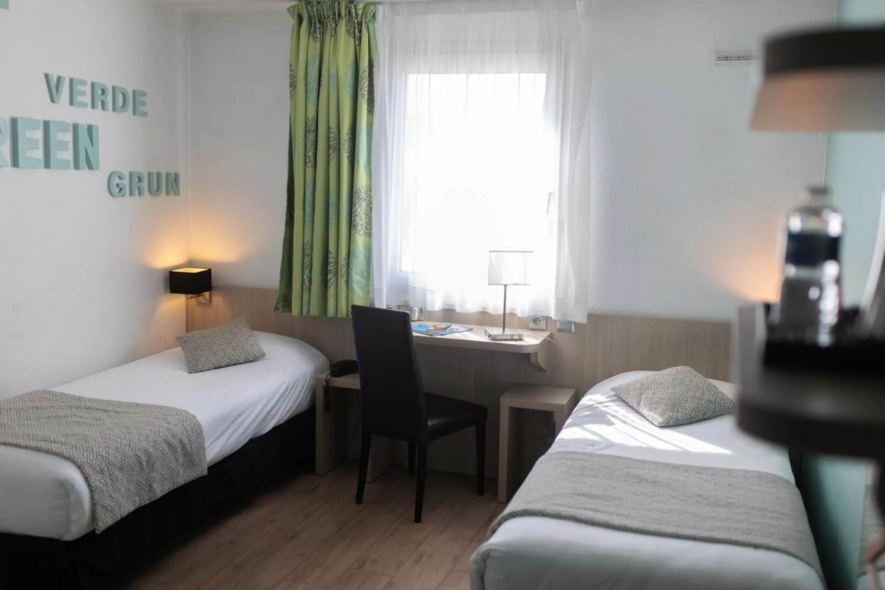 Facility for disabled guests, Bed in Hôtel Relais d'Étretat