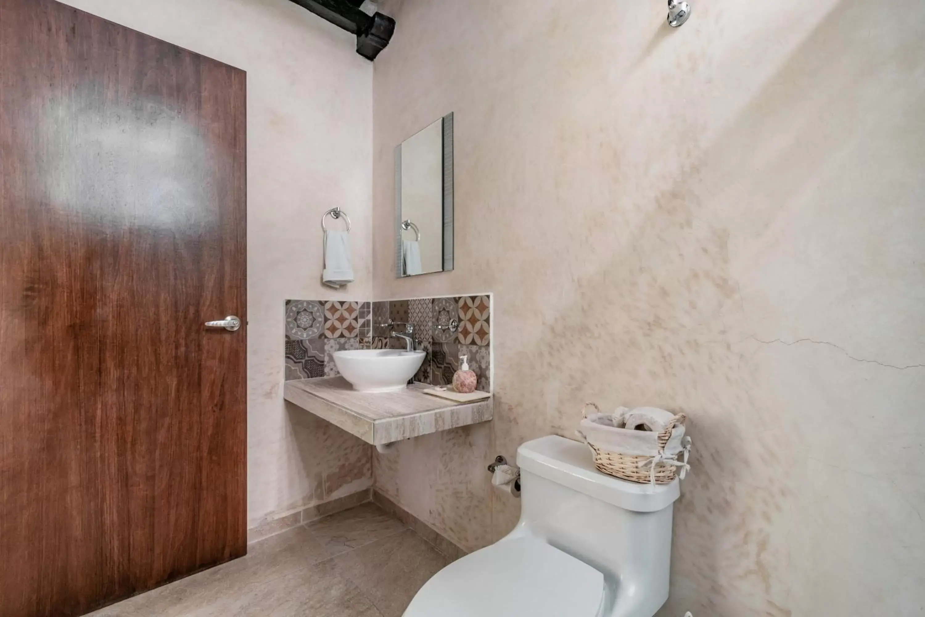 Bathroom in Hotel Colonial Zaci by GuruHotel