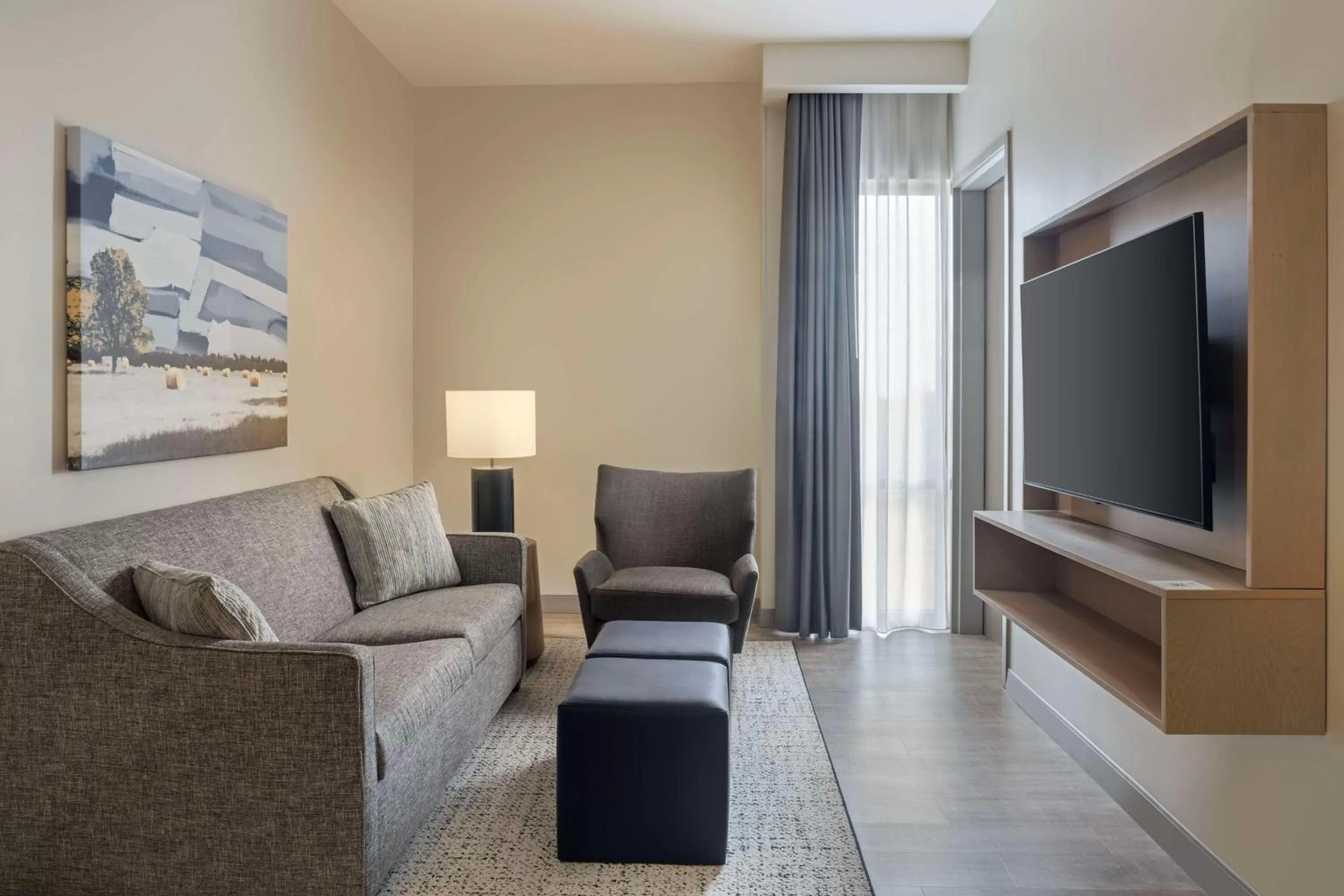 Living room in Embassy Suites By Hilton Bowling Green