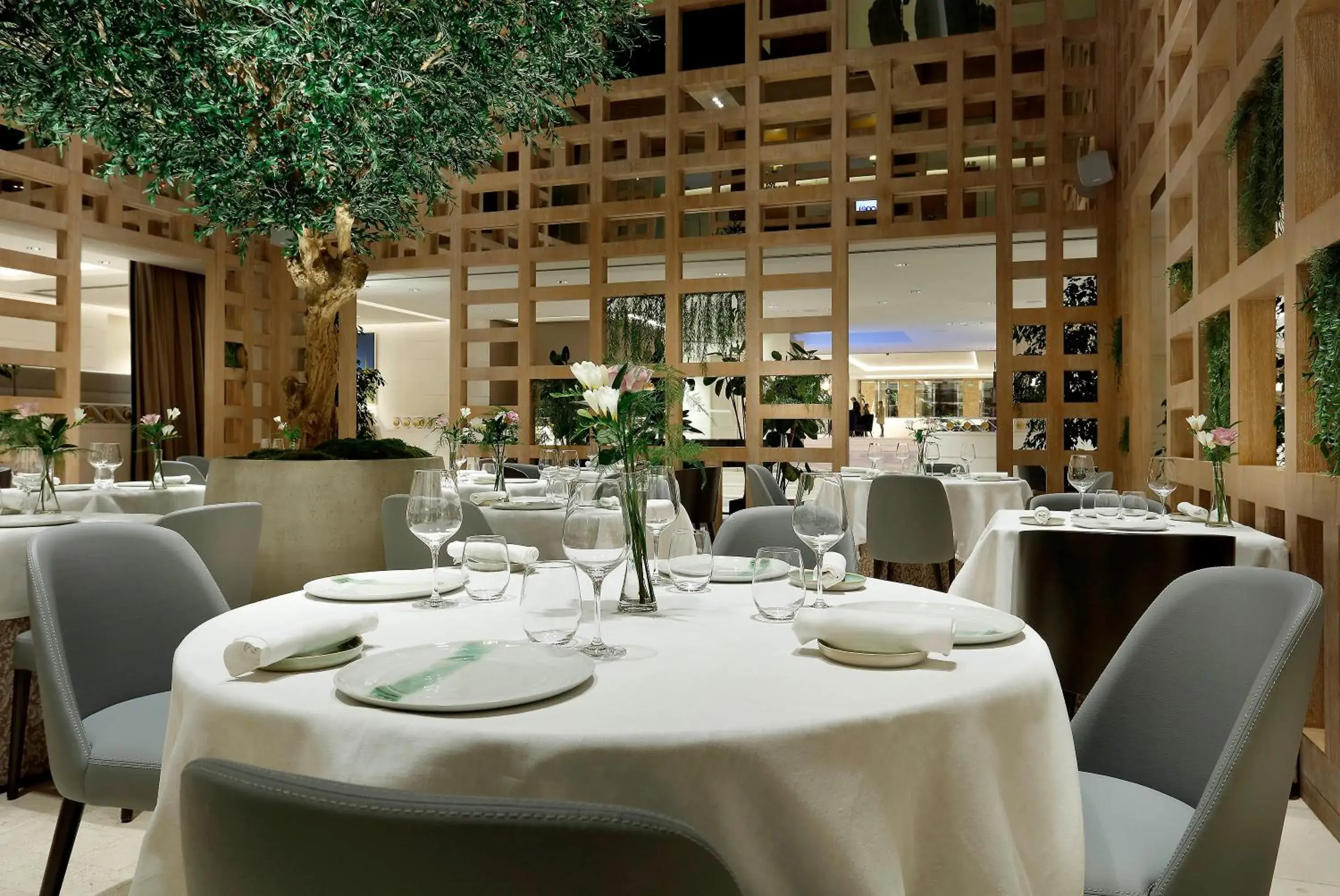 Restaurant/places to eat in Hyatt Regency Hesperia Madrid Restaurant/places to eat in Hyatt Regency Hesperia Madrid