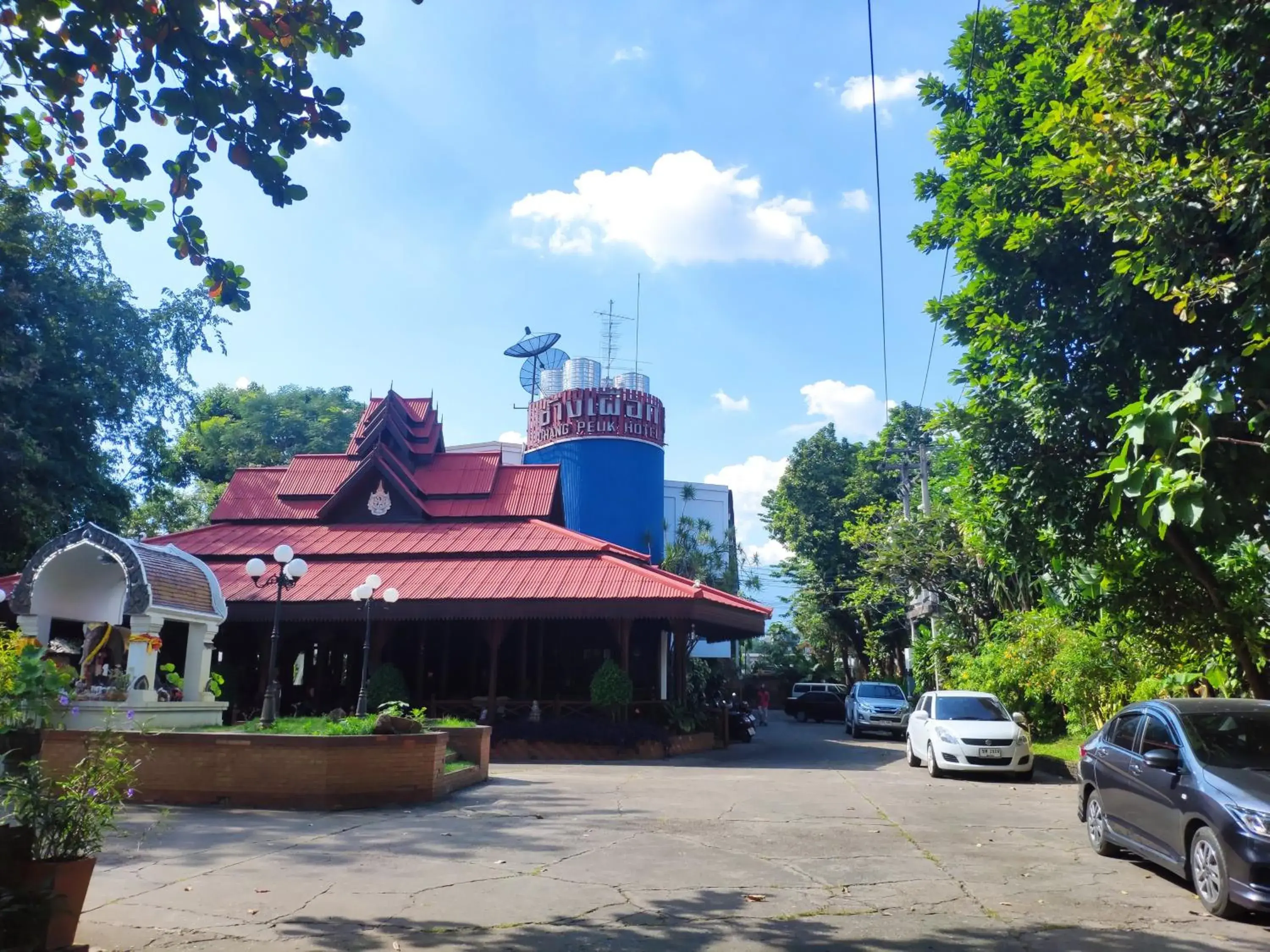 Property Building in Changpuak Hotel