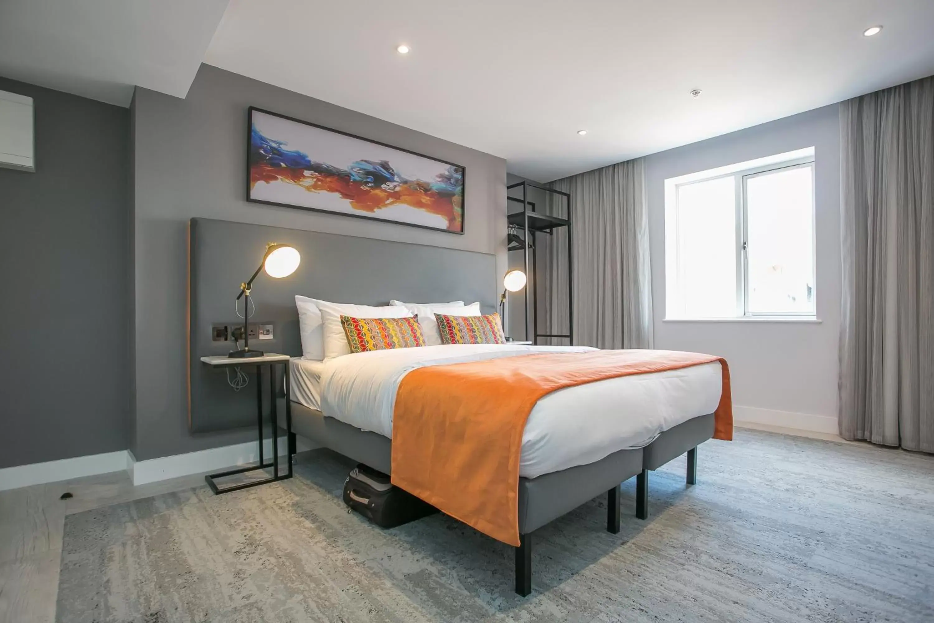 Bed in Grafton Street Studios by City Break Apartments