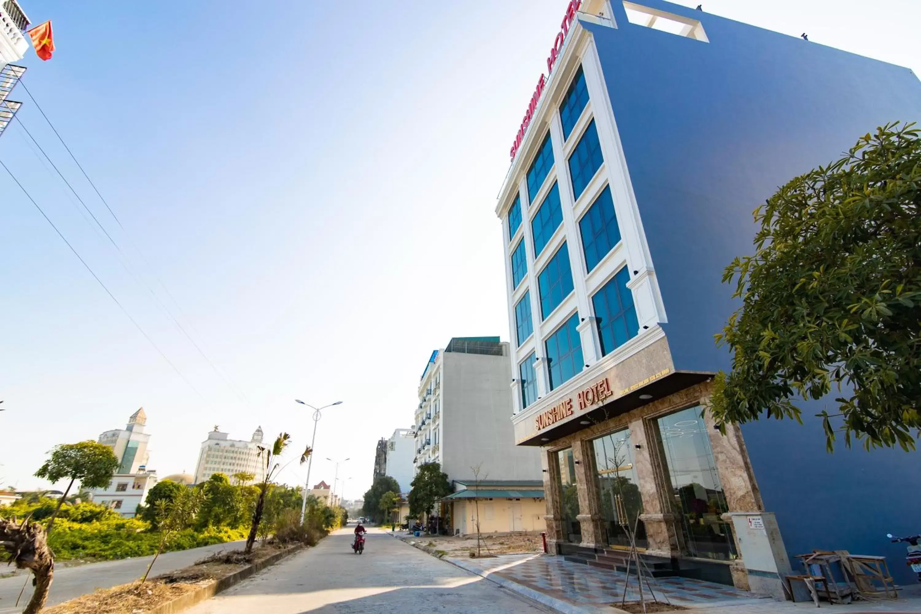 Property building in Sunshine Hotel Móng Cái Property building in Sunshine Hotel Móng Cái