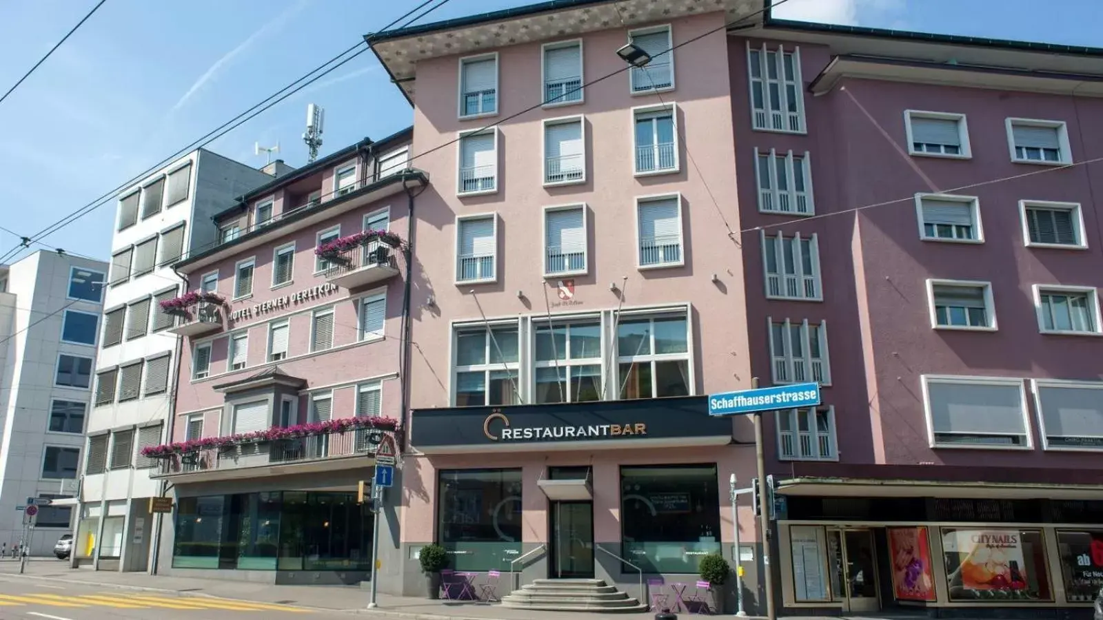 Facade/entrance, Property Building in Hotel Sternen Oerlikon