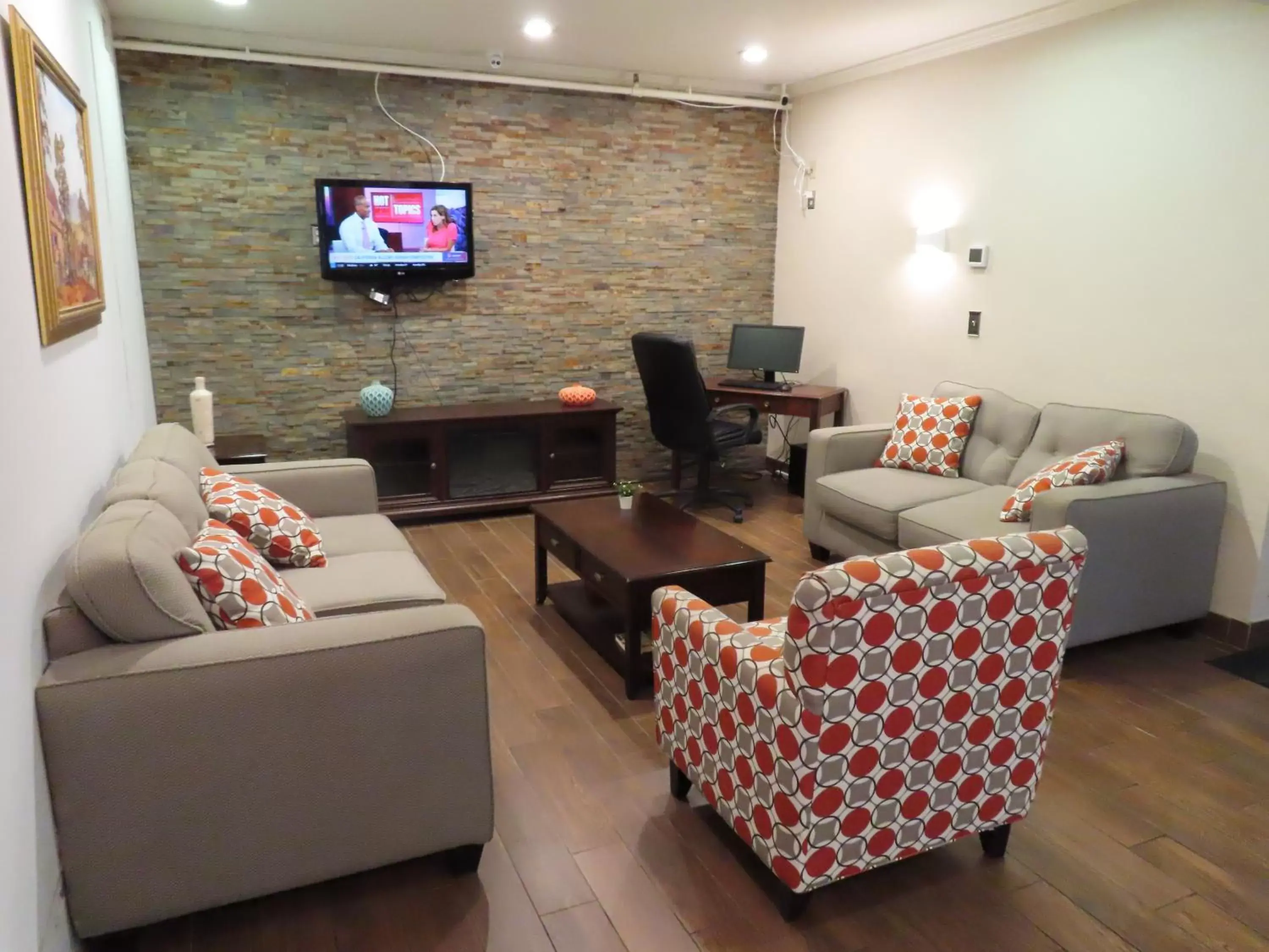 Lobby or reception, Seating Area in St Charles Hotel Downtown Hudson