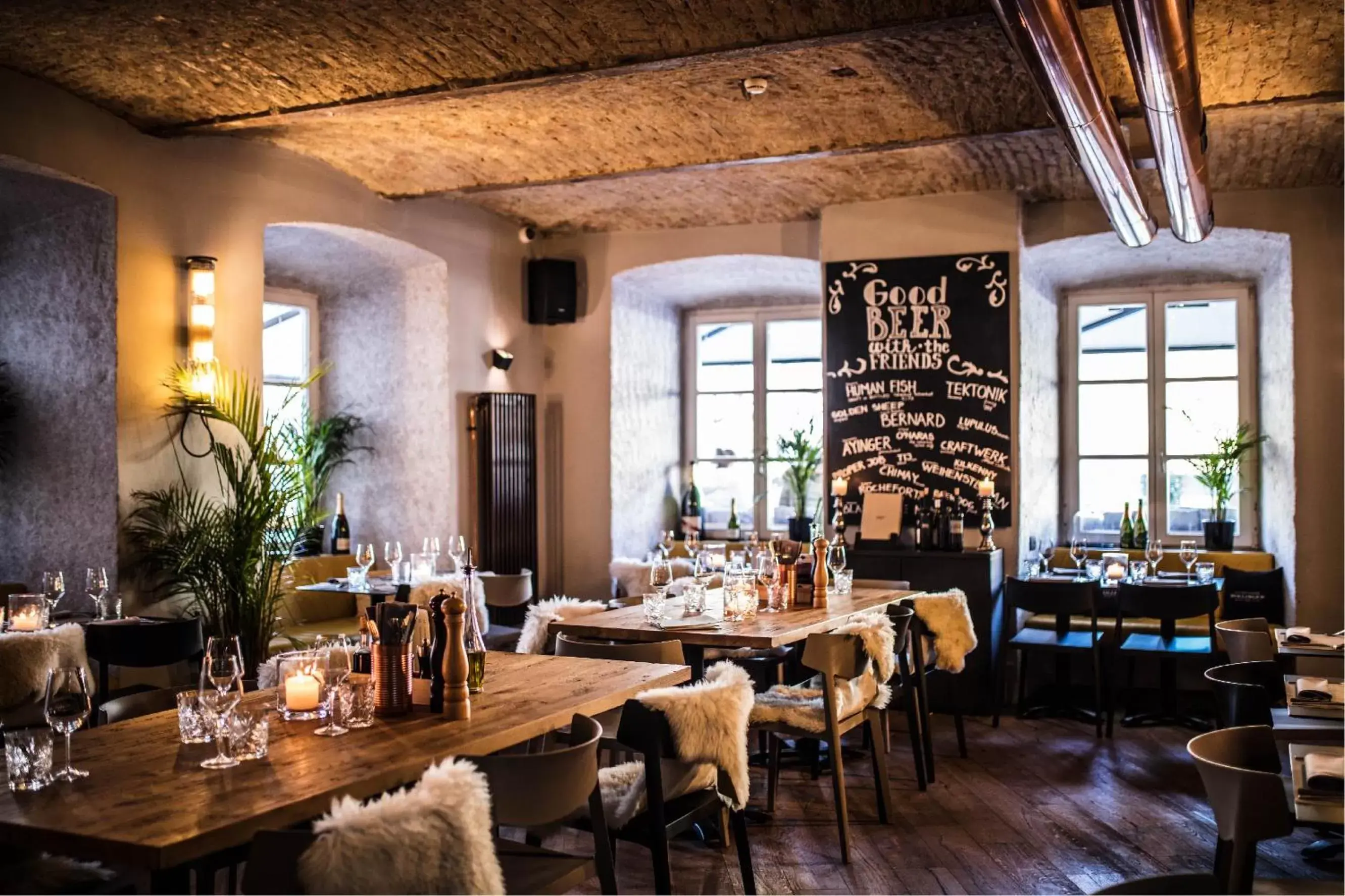 Restaurant/Places to Eat in Vander Urbani Resort - a Member of Design Hotels