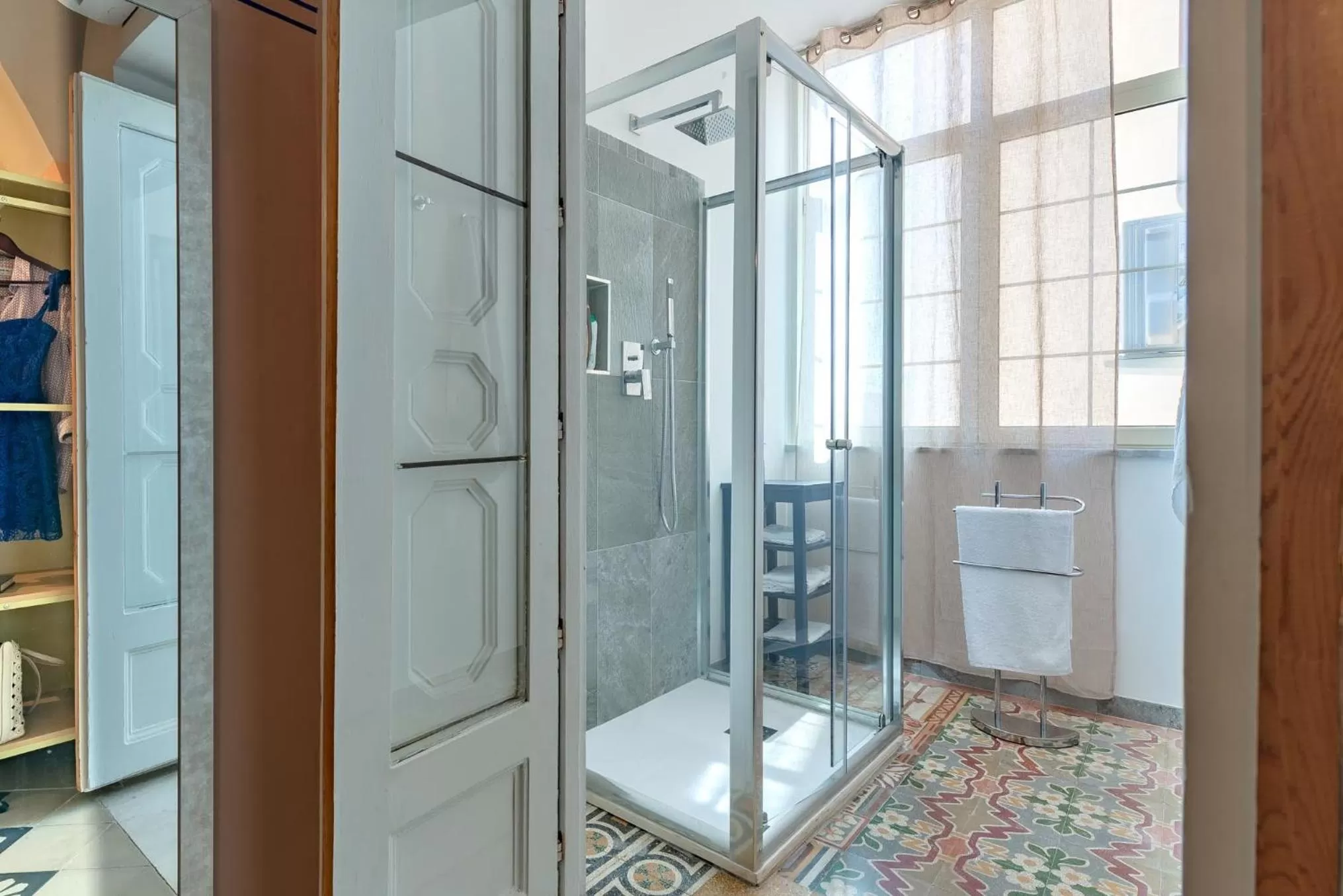 Bathroom in B&B TOMMASO FAZELLO SCIACCA Residenza artistica