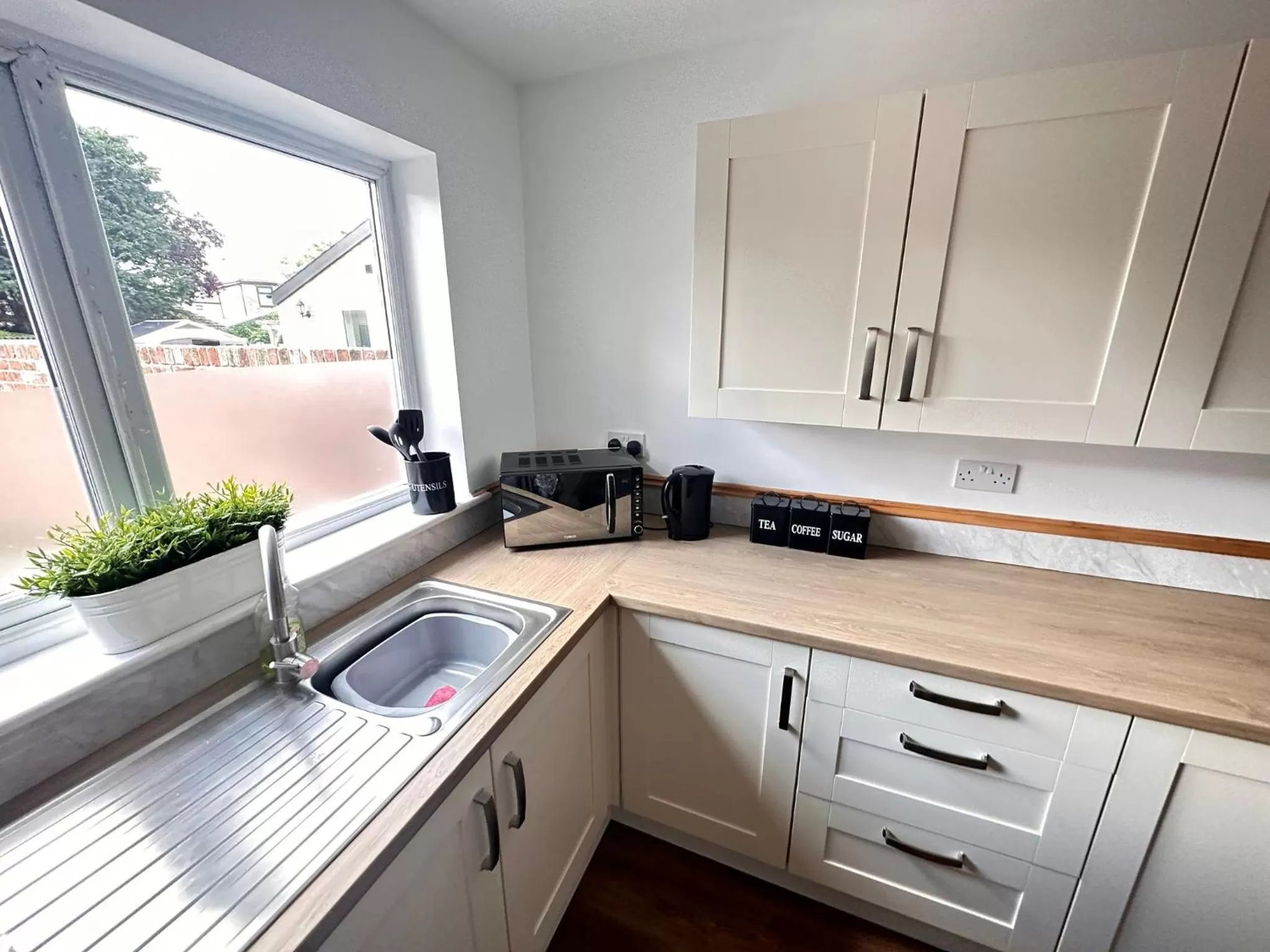 Kitchen or kitchenette in St Andrews house Hotel