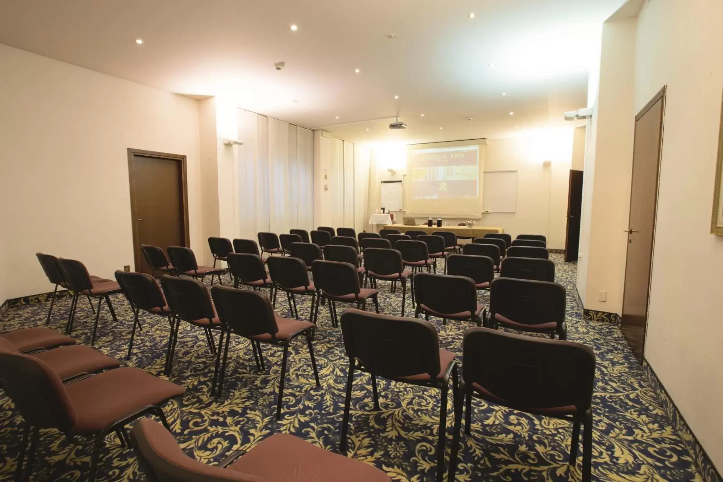 Meeting/conference room, Business Area/Conference Room in iH Hotels Milano St. John