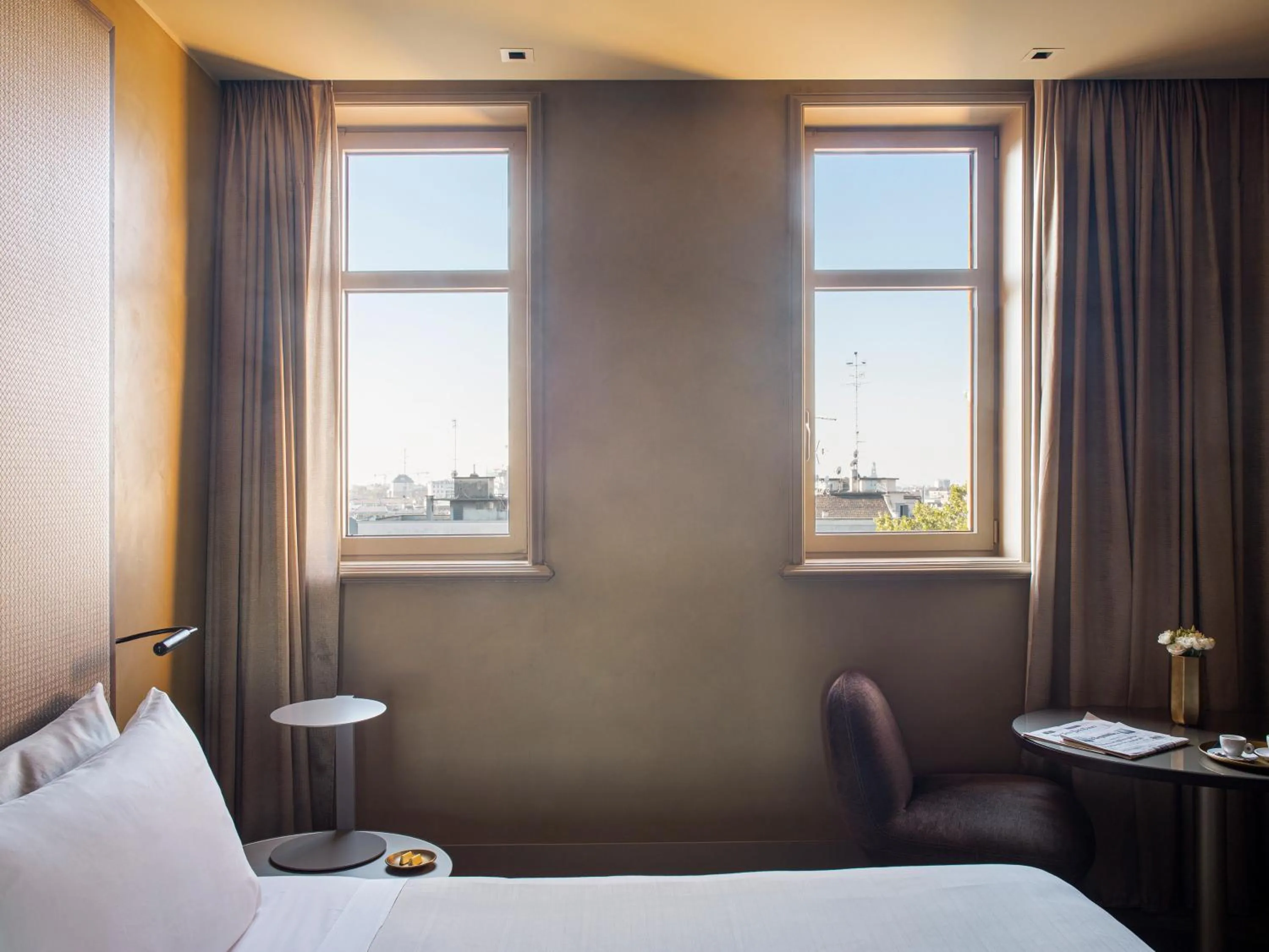 View (from property/room), Bed in ME Milan Il Duca