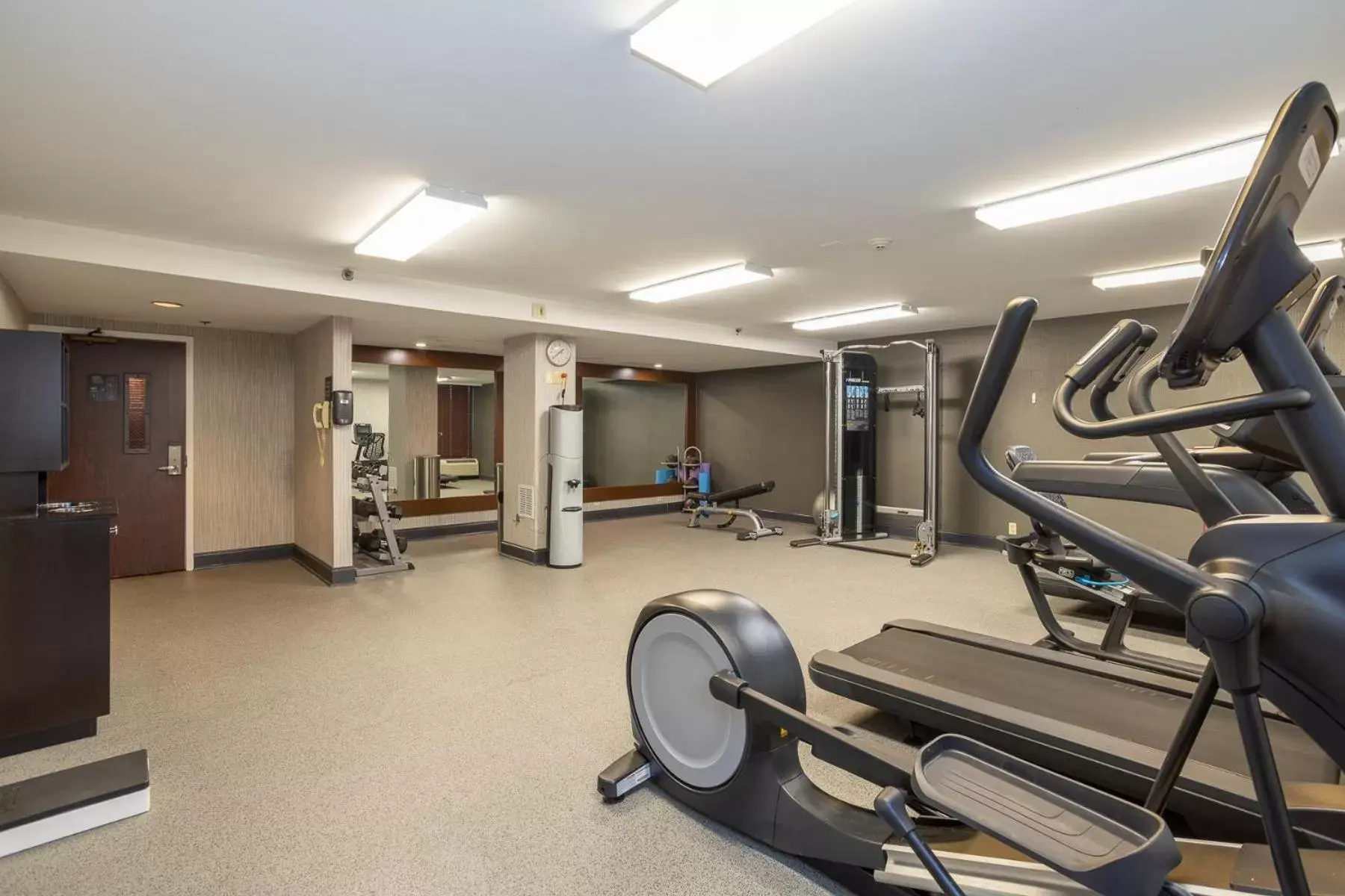 Fitness centre/facilities, Fitness Center/Facilities in Holiday Inn Express - Newark Airport - Elizabeth, an IHG Hotel