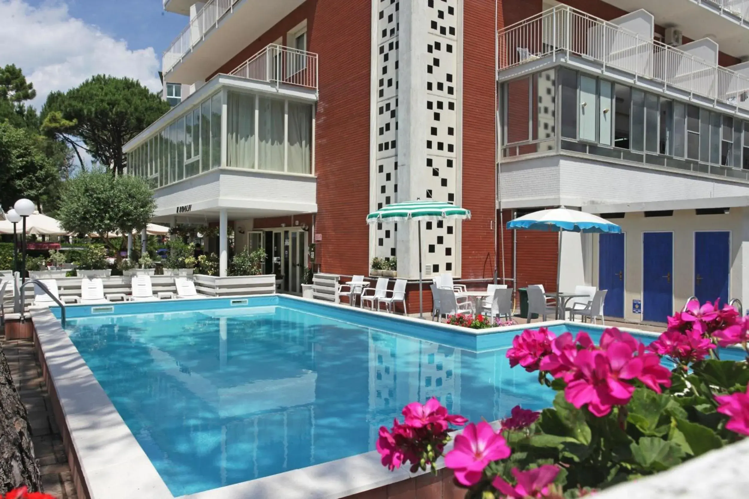 Swimming pool, Property Building in Hotel Ridolfi