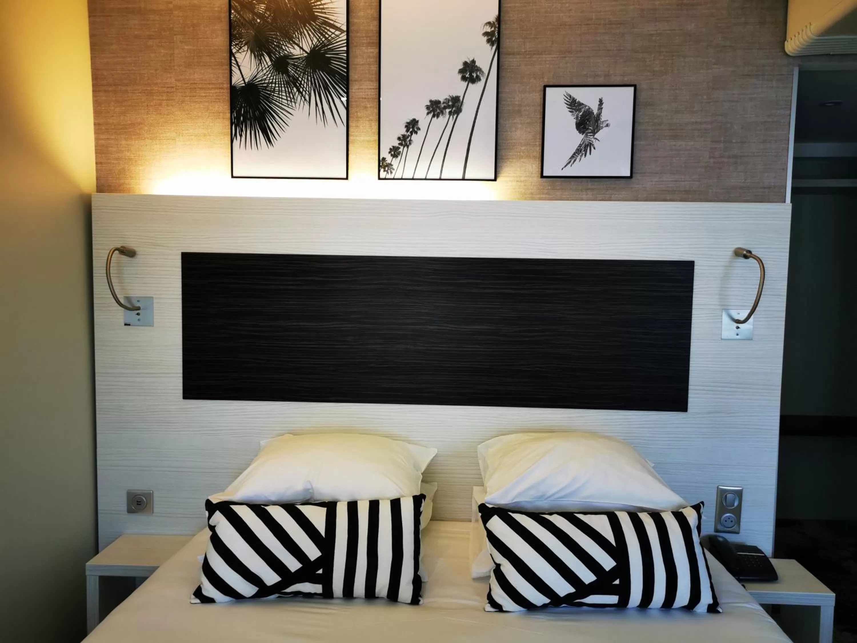 Bed in Hôtel Couvent du Franciscain Centre ville