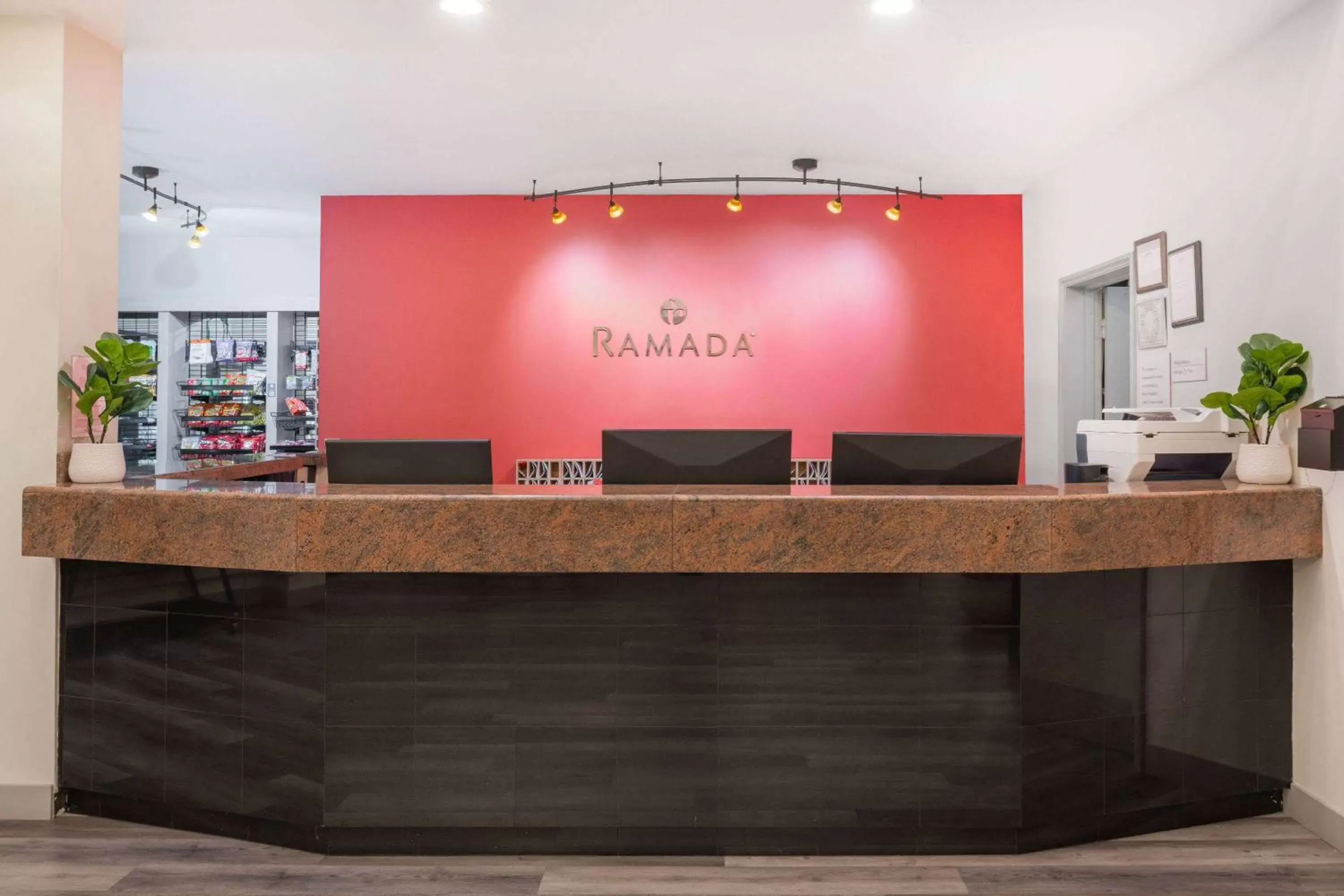 Lobby or reception, Lobby/Reception in Ramada by Wyndham Bakersfield