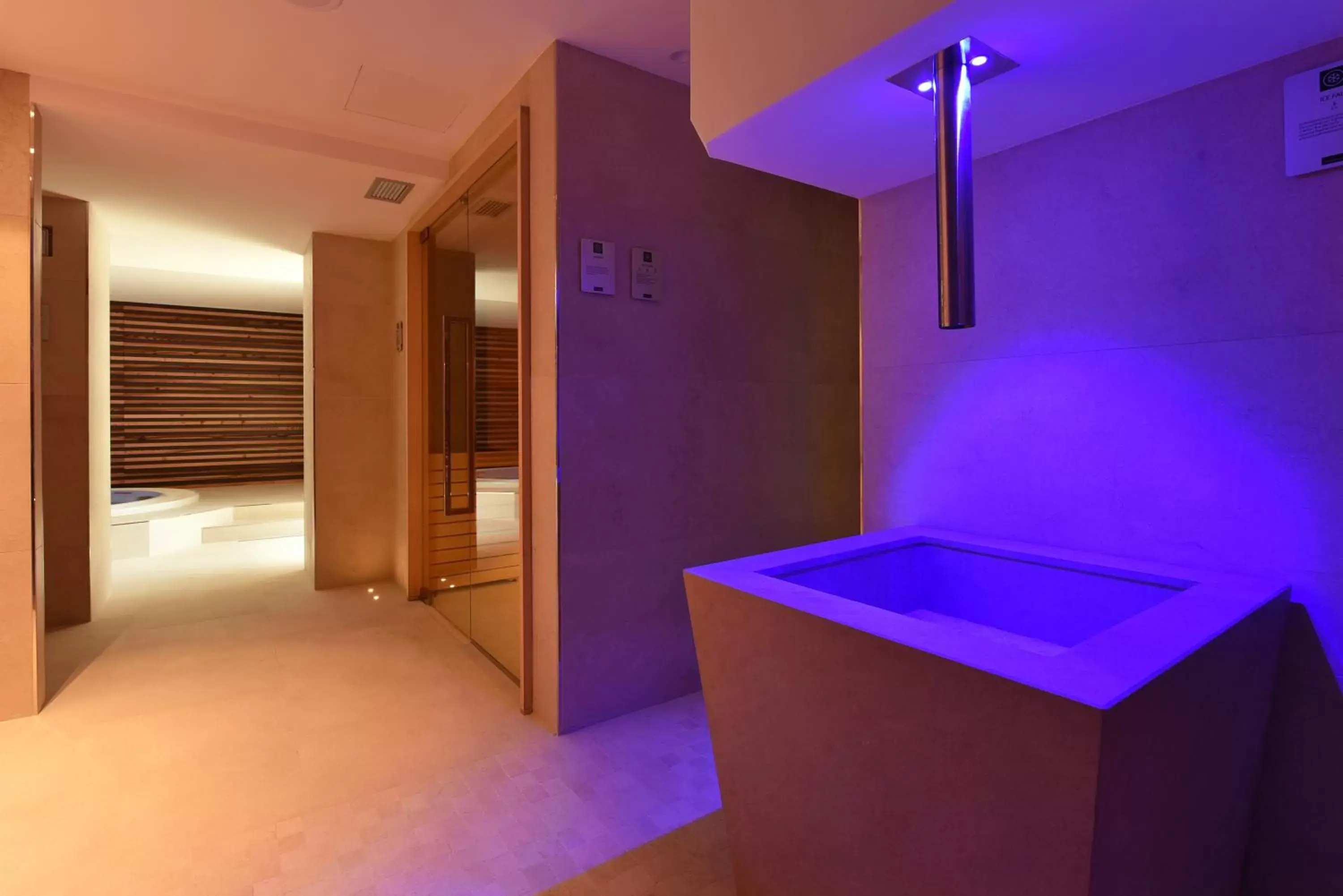Spa and wellness centre/facilities, Bathroom in Dolomeet Boutique Hotel