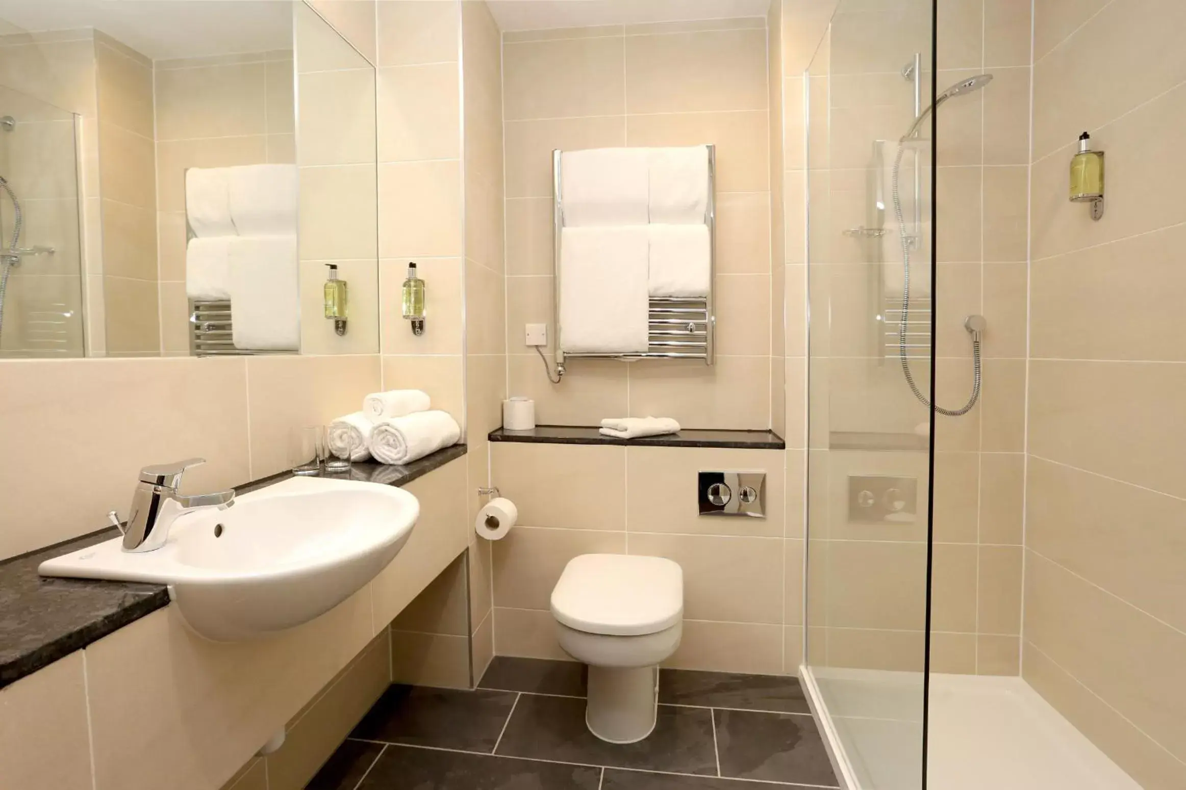 Shower, Bathroom in Best Western Woodlands Hotel