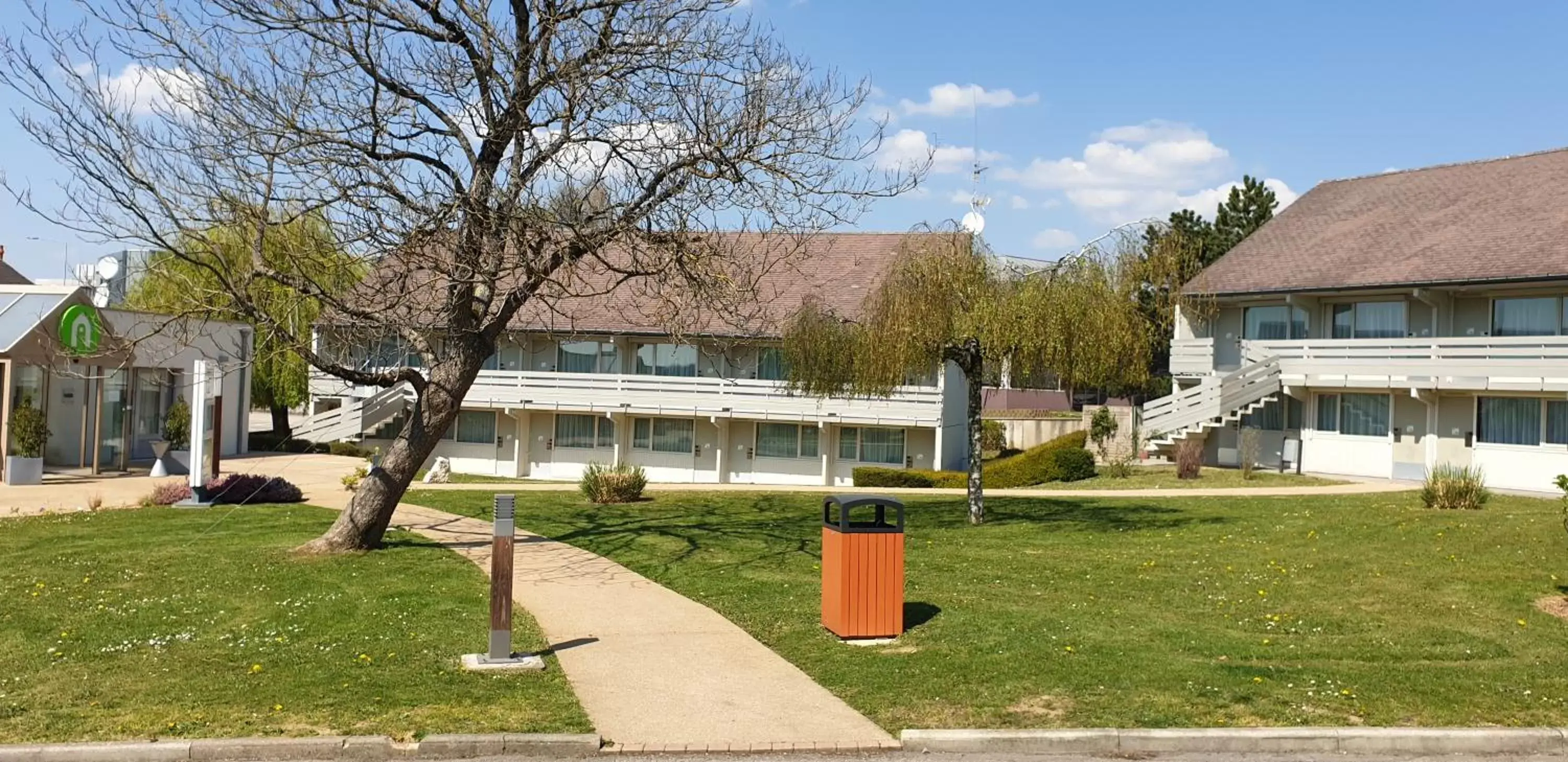 Property Building in Hotel Campanile Besançon Nord Ecole Valentin