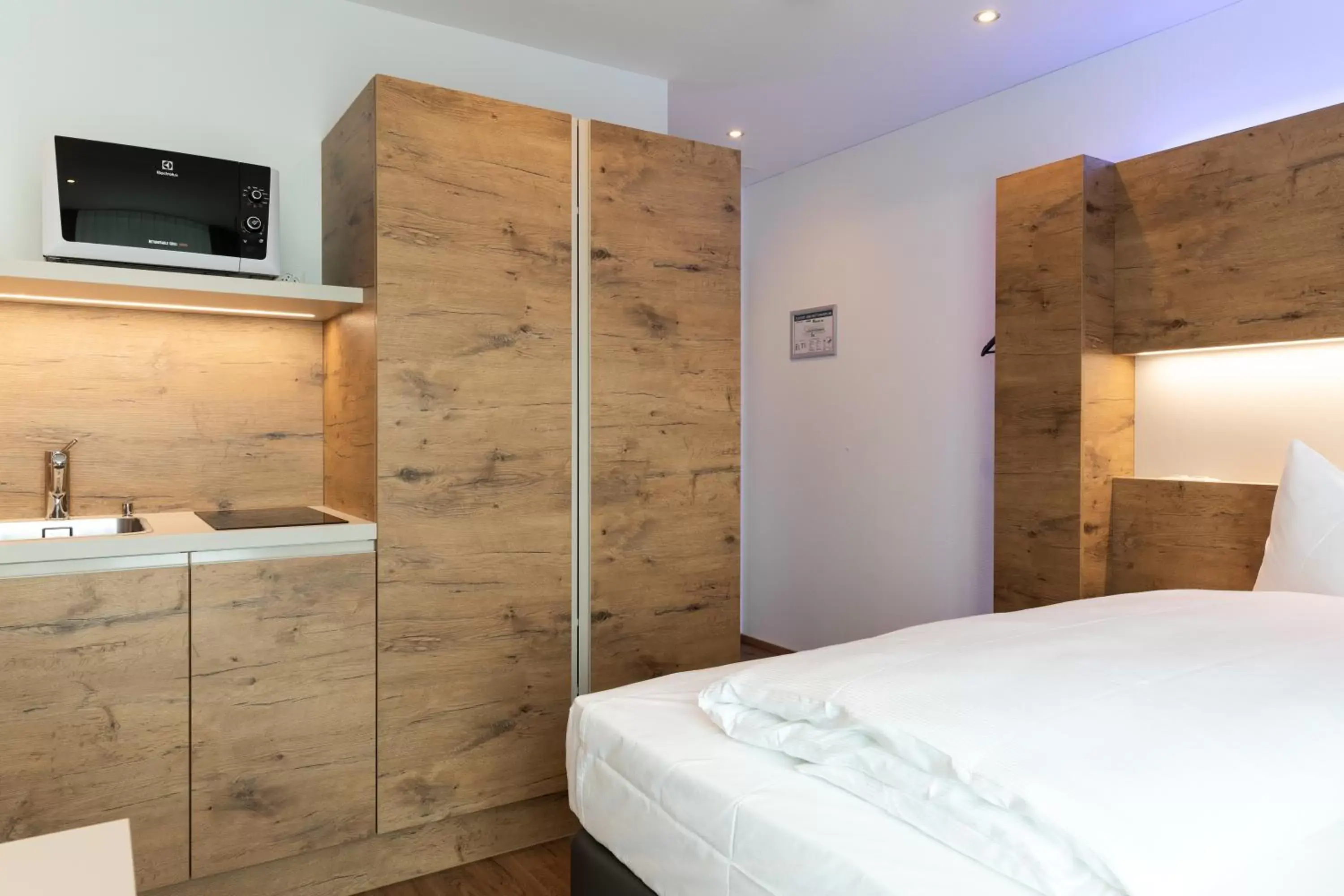 Bed in TRIP INN JET HOTEL Zürich Airport Bed in TRIP INN JET HOTEL Zürich Airport