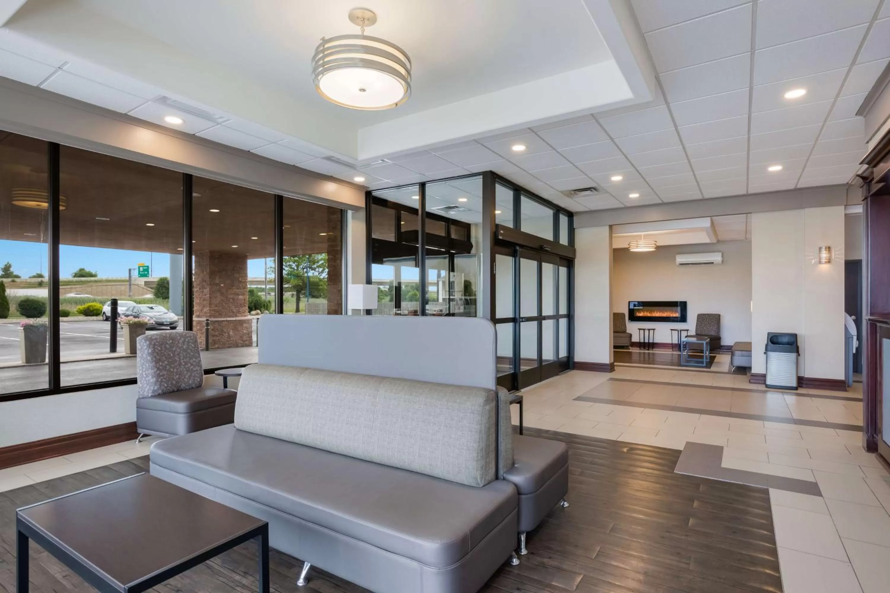 Lobby or reception in Best Western Northwest Indiana Inn