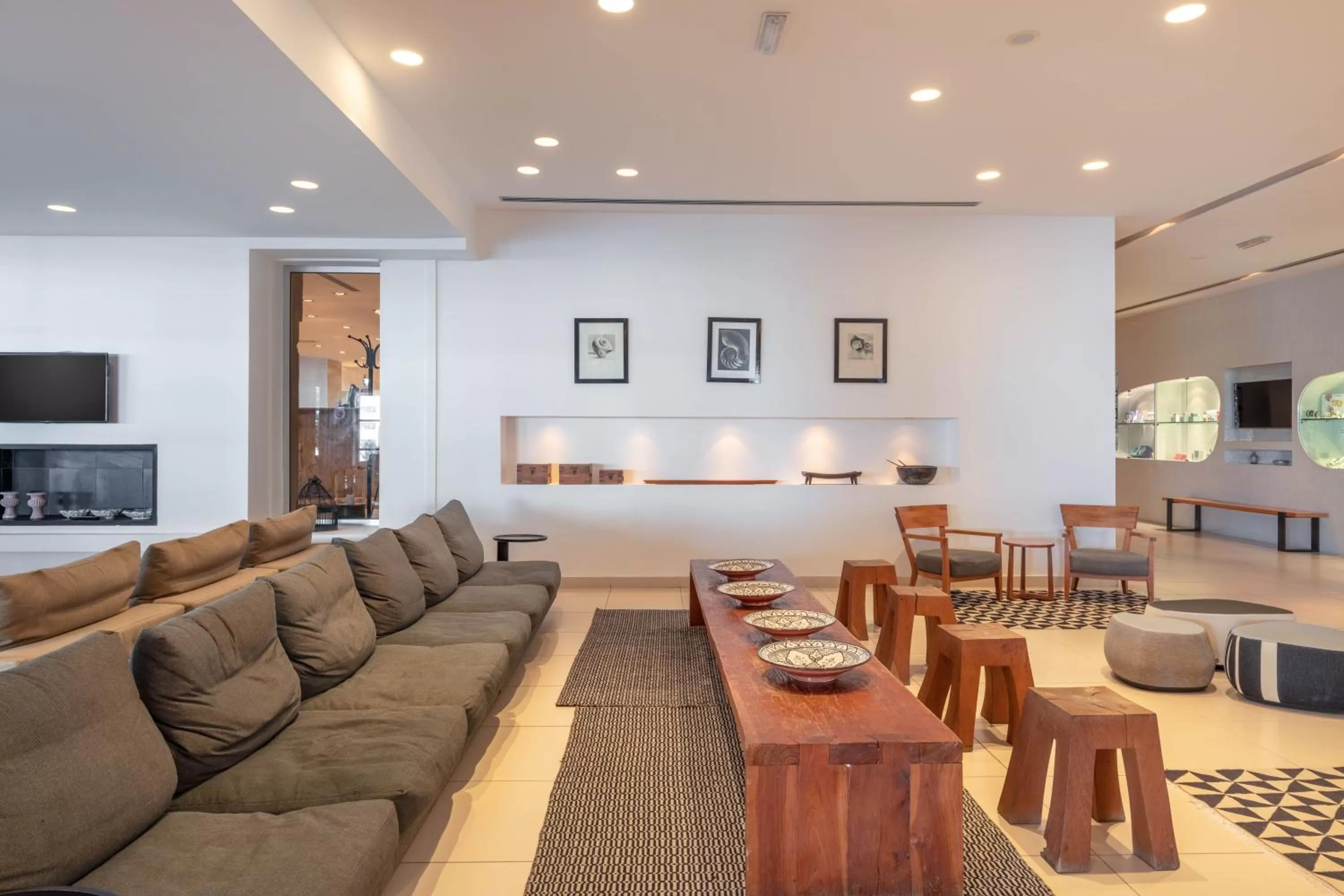 Living room in Napa Mermaid Hotel & Suites