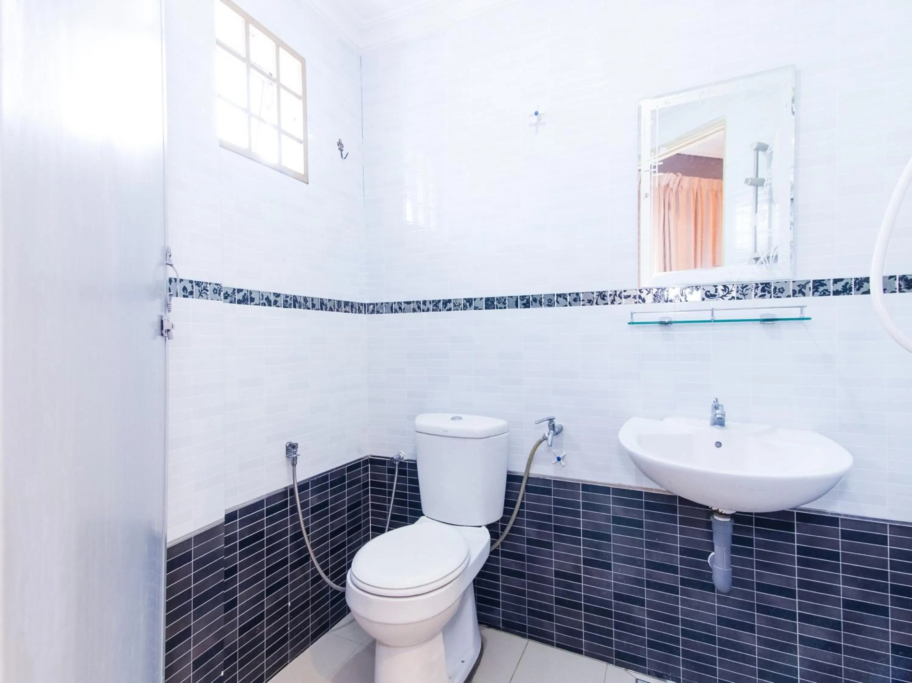 Deluxe Double Room in OYO 746 Hotel Comfort