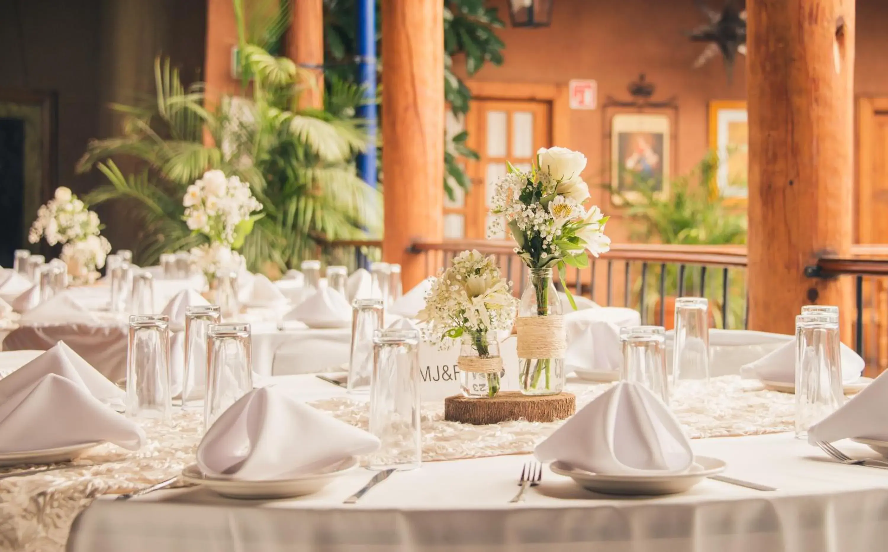 Banquet/Function facilities, Restaurant/Places to Eat in Hotel Casa del Refugio
